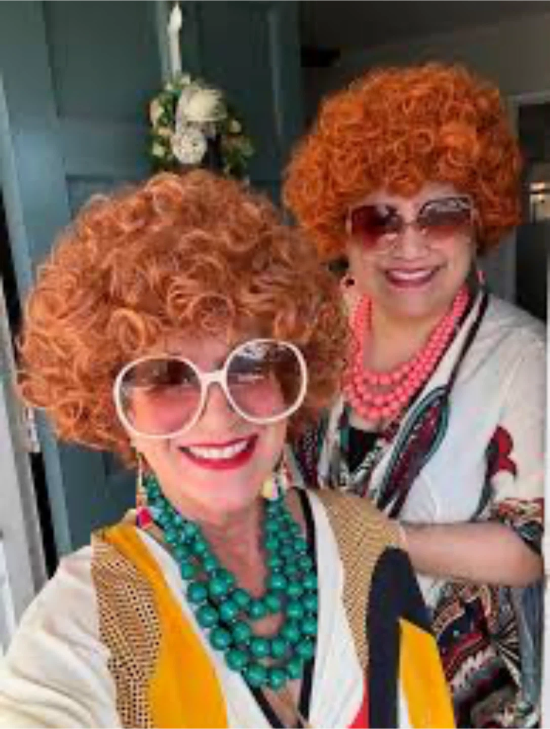 Orange Curly Wig and Beaded Necklaces Set 🏆 - photo 5
