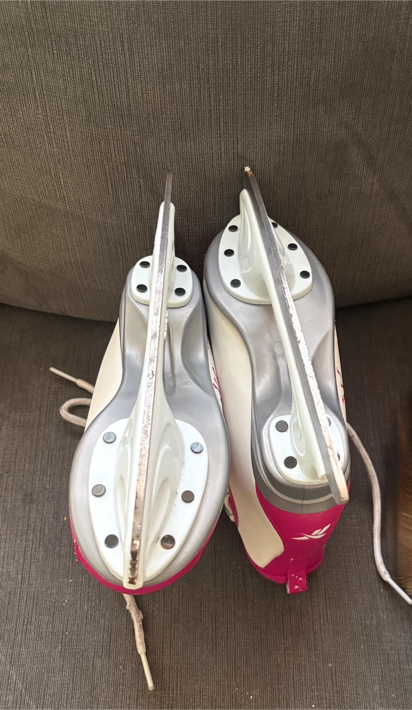 Reebok Pink Figure Ice Skates - photo 2