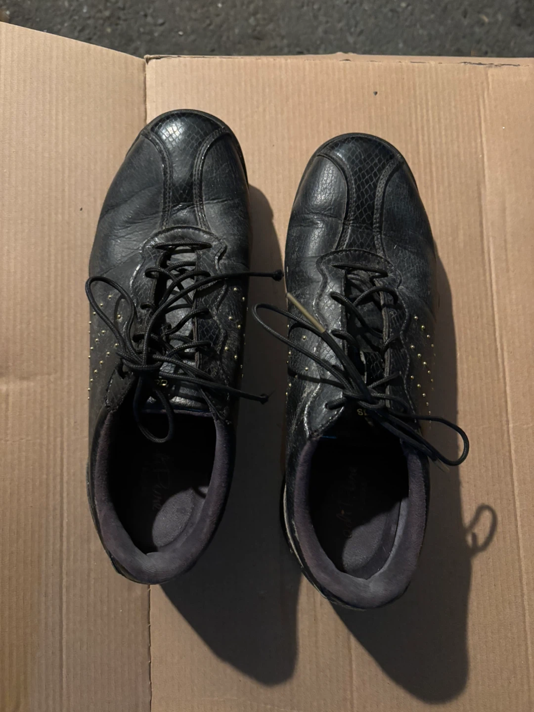 Golf shoes for women