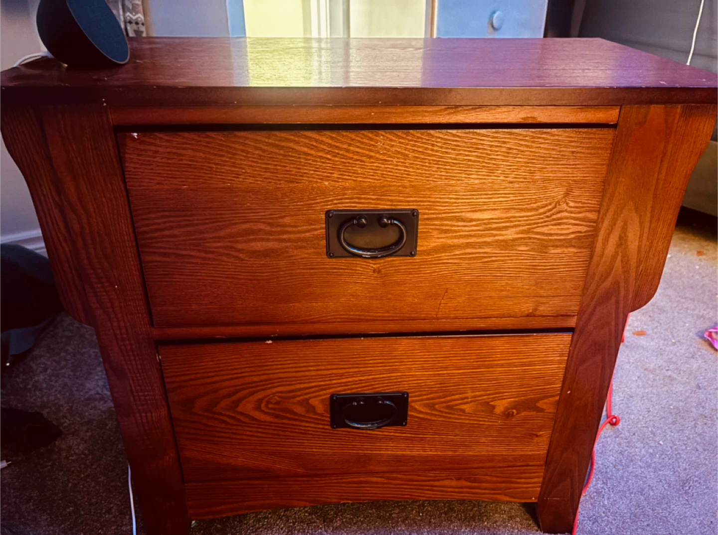 Dresser with 8 Drawers & Cabinet , + 2 Matching Side Tables - photo 2