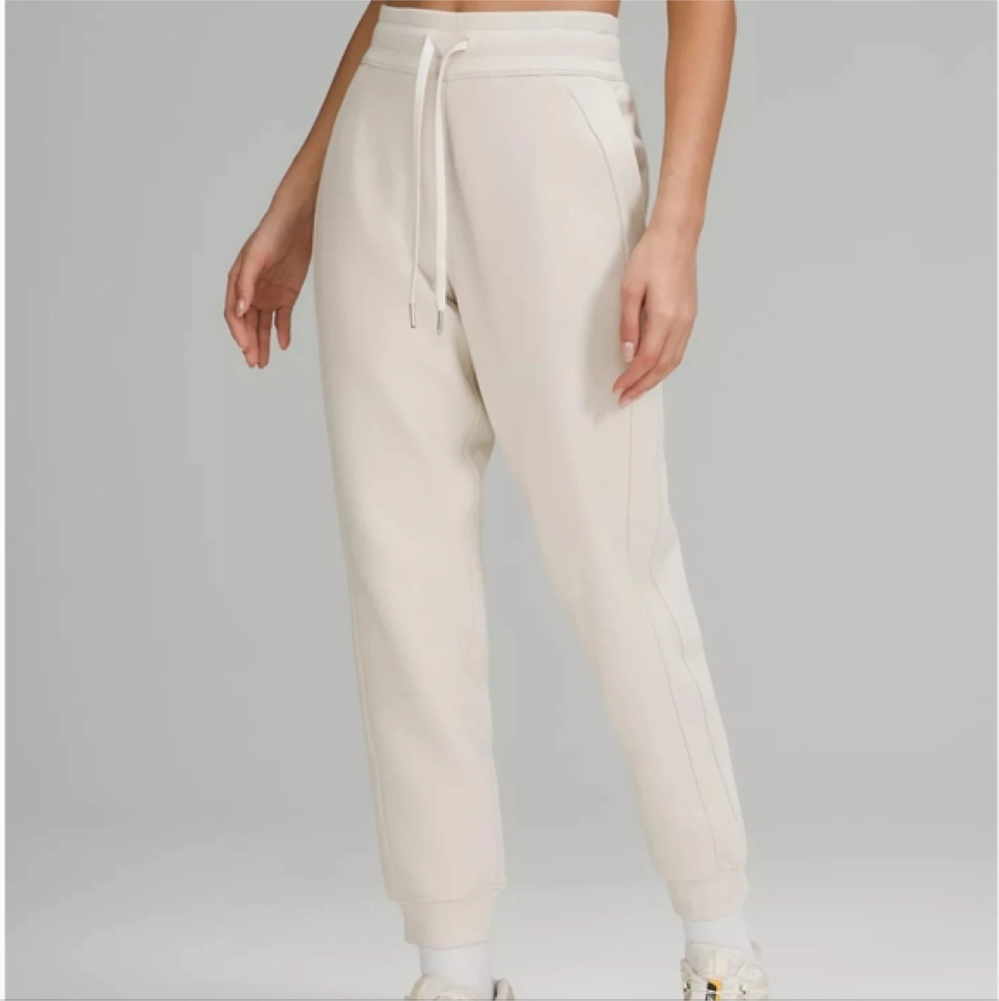 Lululemon High Rise Scuba Jogger in Cream