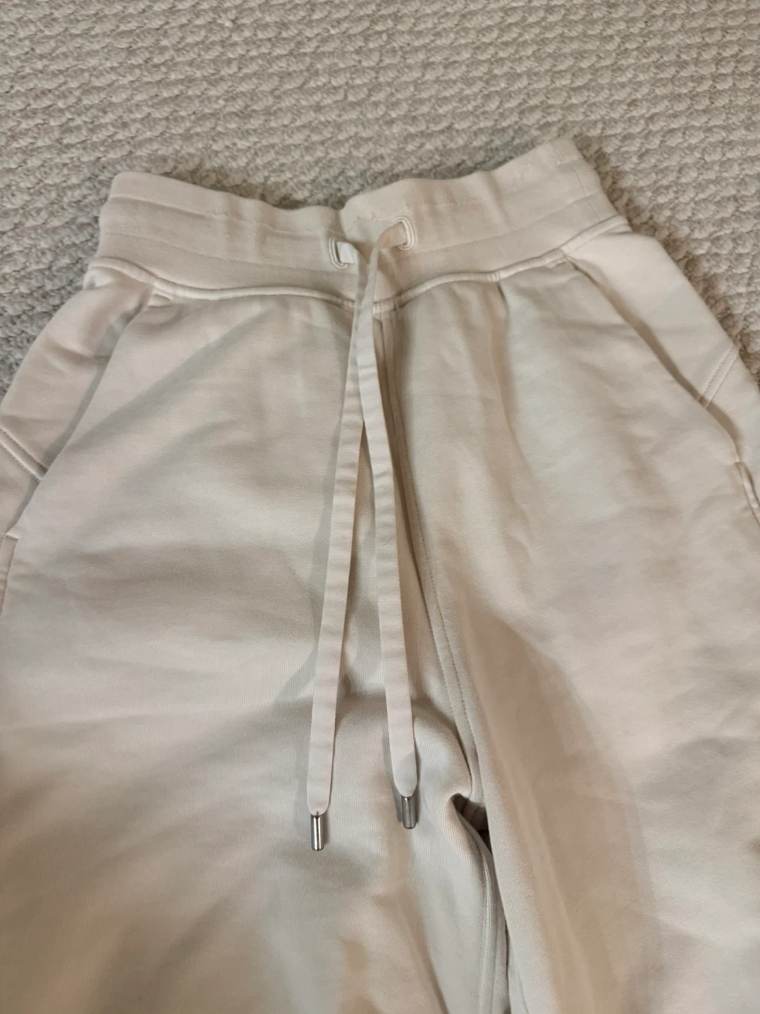 Lululemon High Rise Scuba Jogger in Cream - photo 4