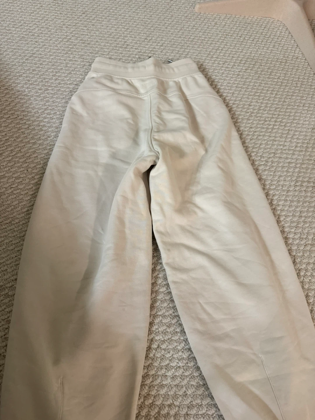 Lululemon High Rise Scuba Jogger in Cream - photo 5