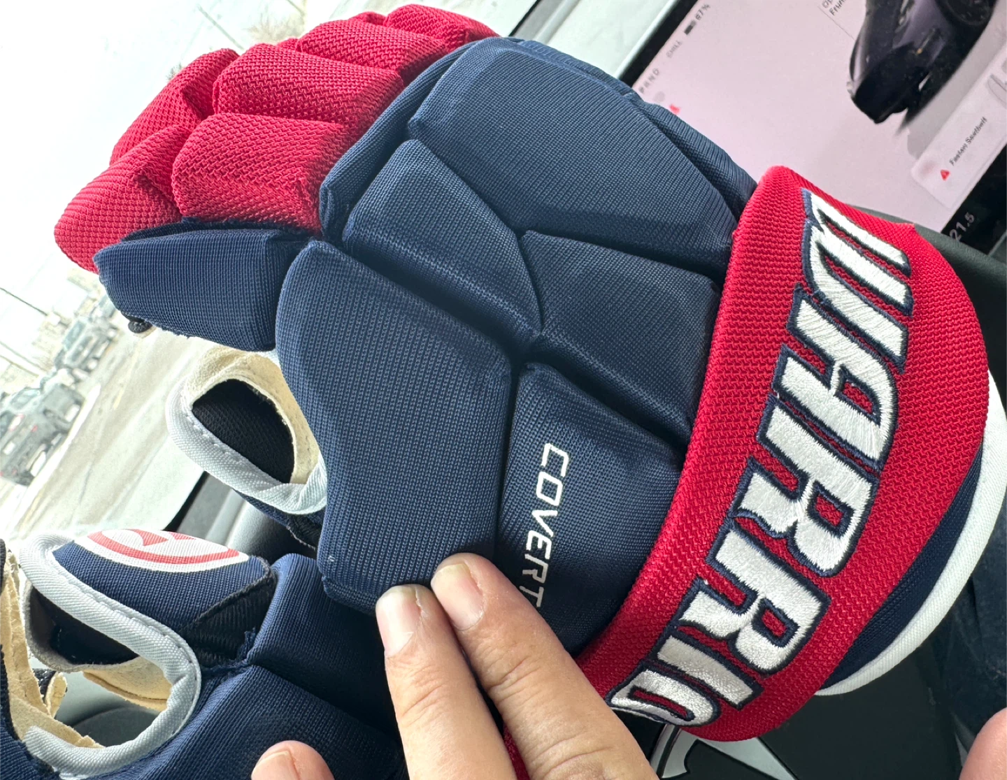 Warrior Covert Hockey Gloves JR 10"-25CM - photo 3