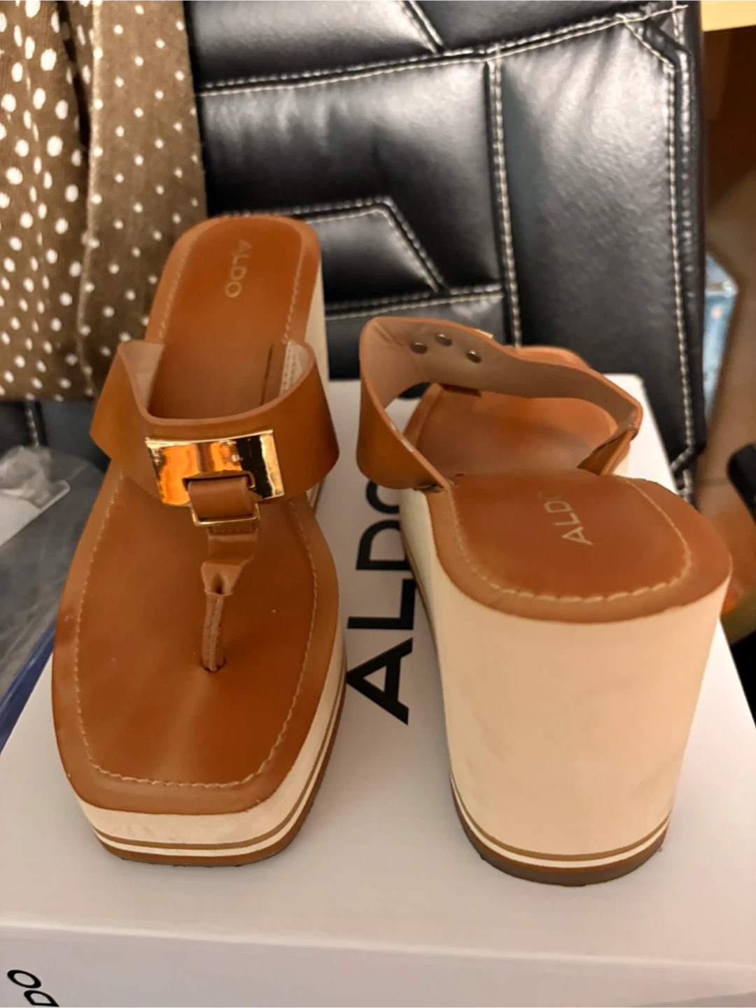 ALDO Women's Brown Wedge Thong Sandals - photo 4