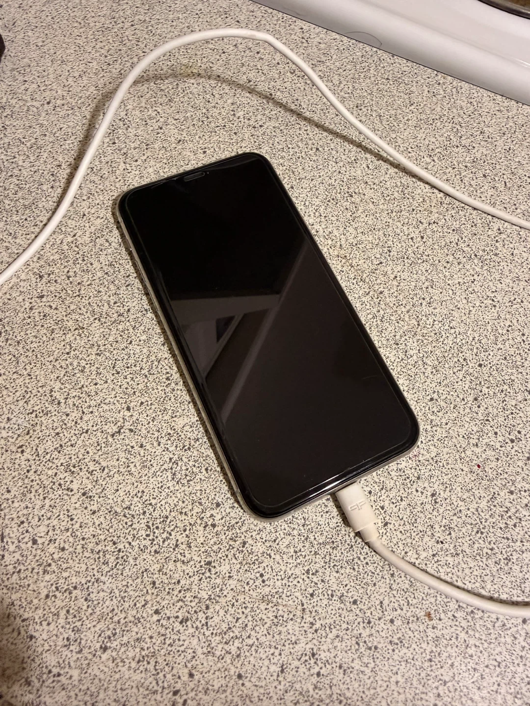 iPhone 11 Pro with Black Case with Ring Stand - photo 2