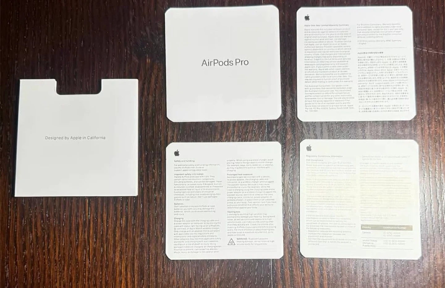 Apple AirPods Pro (2nd generation) with MagSafe Charging Case - photo 4
