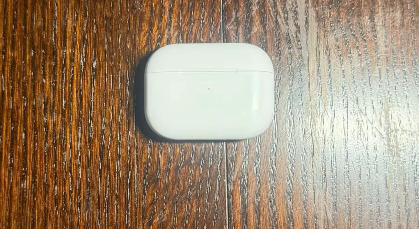 Apple AirPods Pro (2nd generation) with MagSafe Charging Case - photo 5