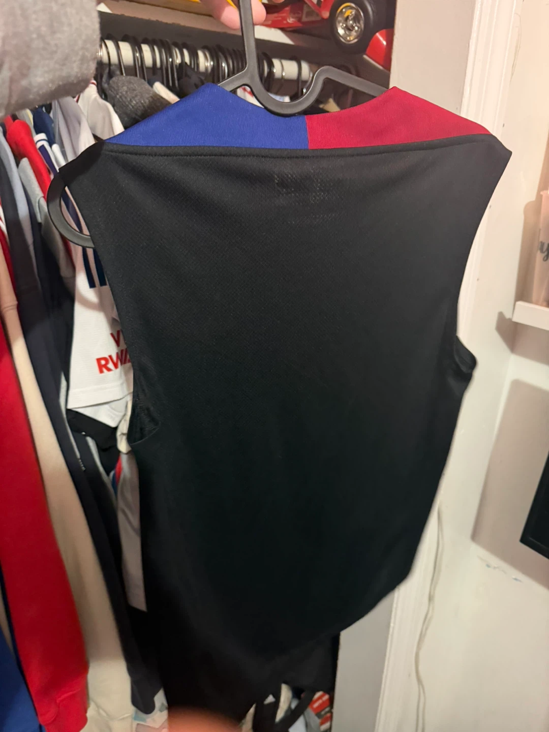 Nike FC Barcelona 2024-25 Sleeveless Jersey Size Small - photo 2