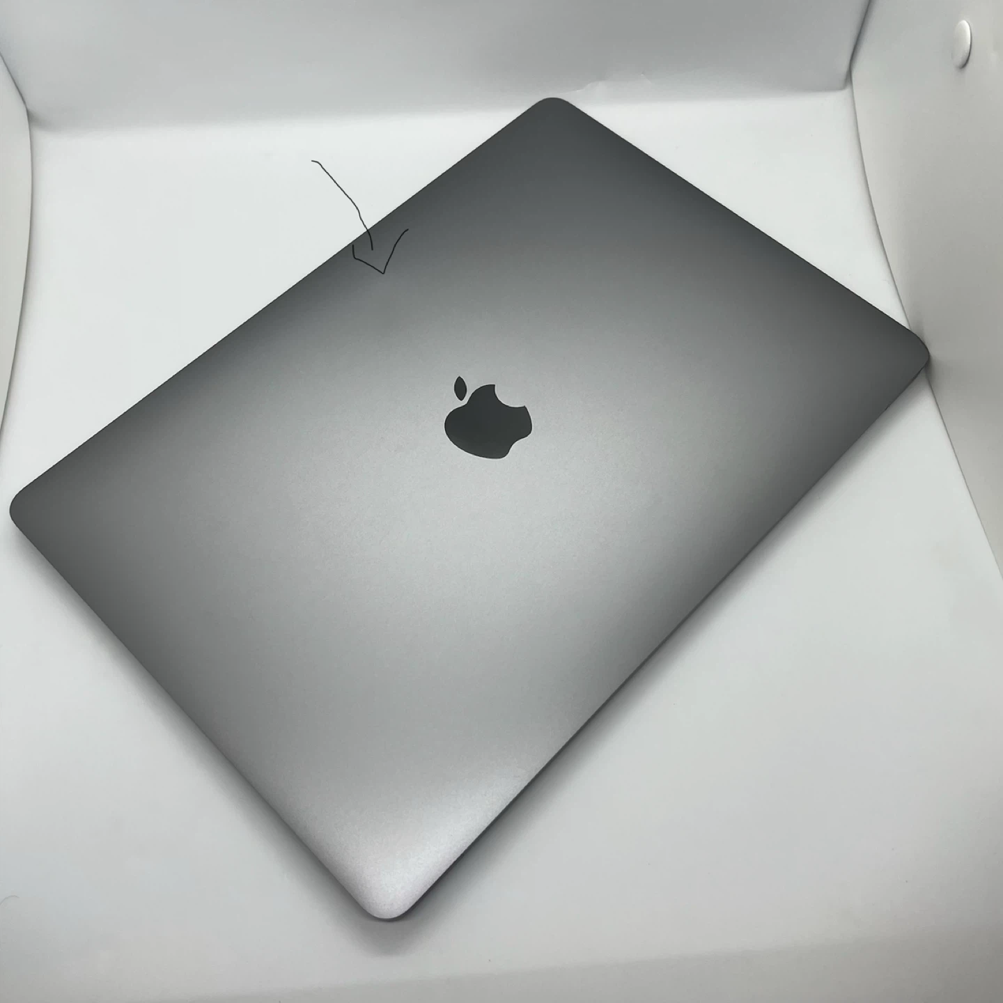 Apple MacBook Pro 13" Touch Bar A1706| READ!DAMAGED- WORKS - photo 2