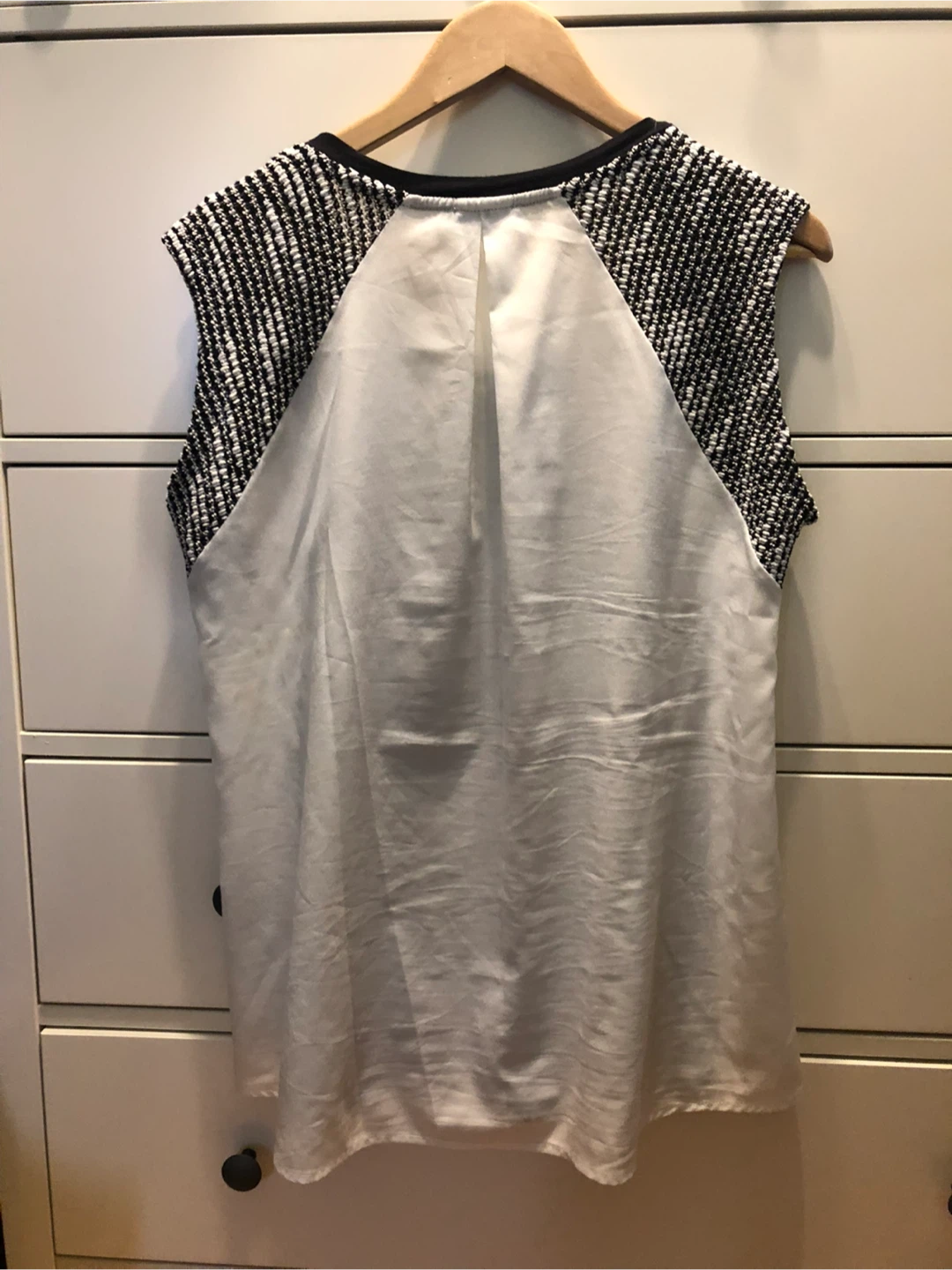 Women’s Shirt Size Large  $5 firm - photo 2