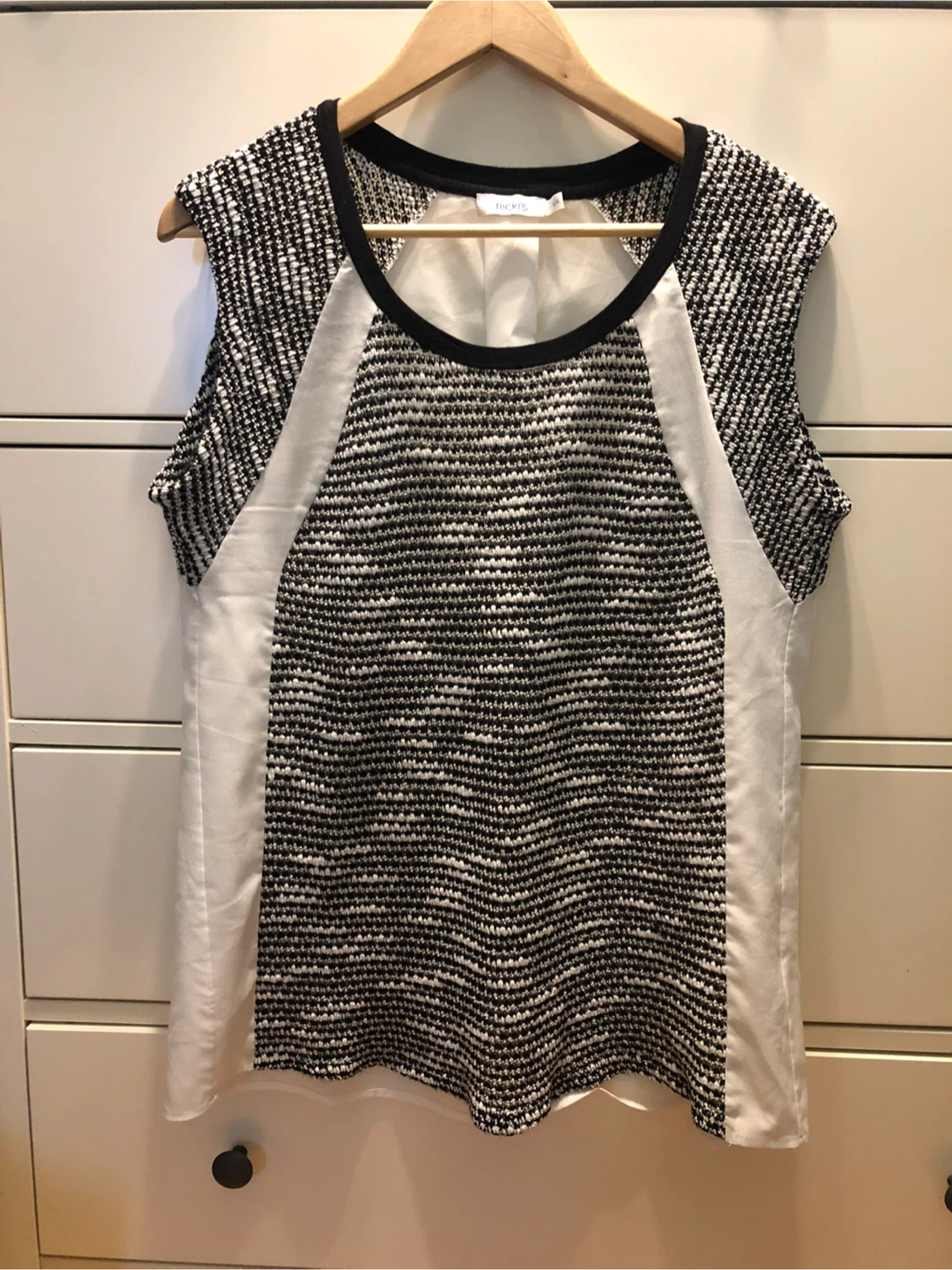 Women’s Shirt Size Large  $5 firm