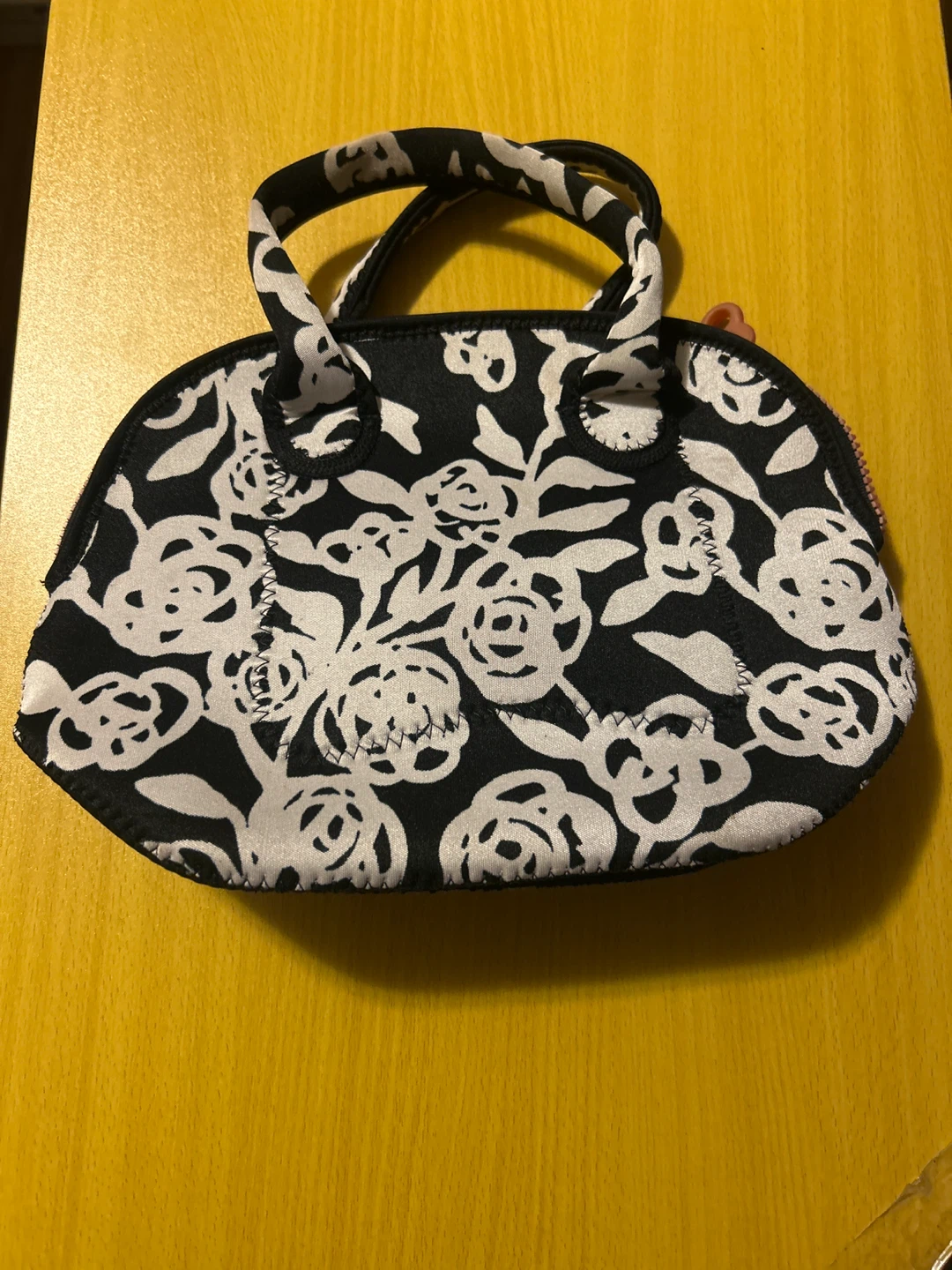 🏆BUILT NY Black & White Rose Print Neoprene Lunch Tote Bag