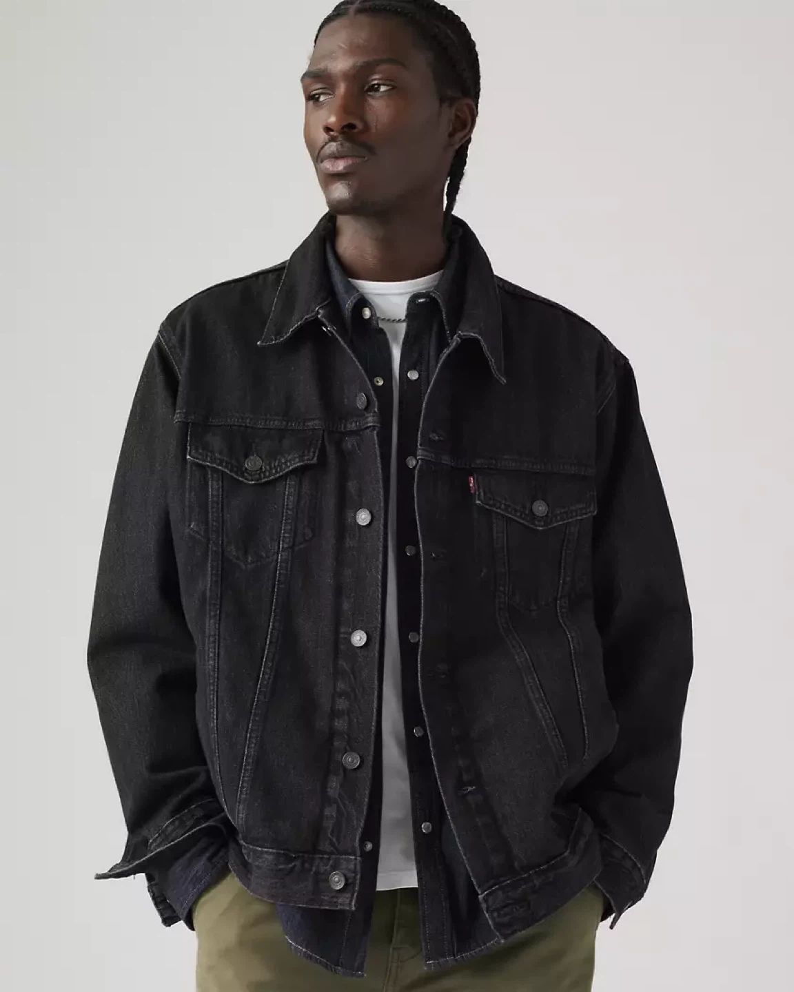 Levi’s Relaxed-Fit Denim Trucker Jacket in Washed Black - photo 2