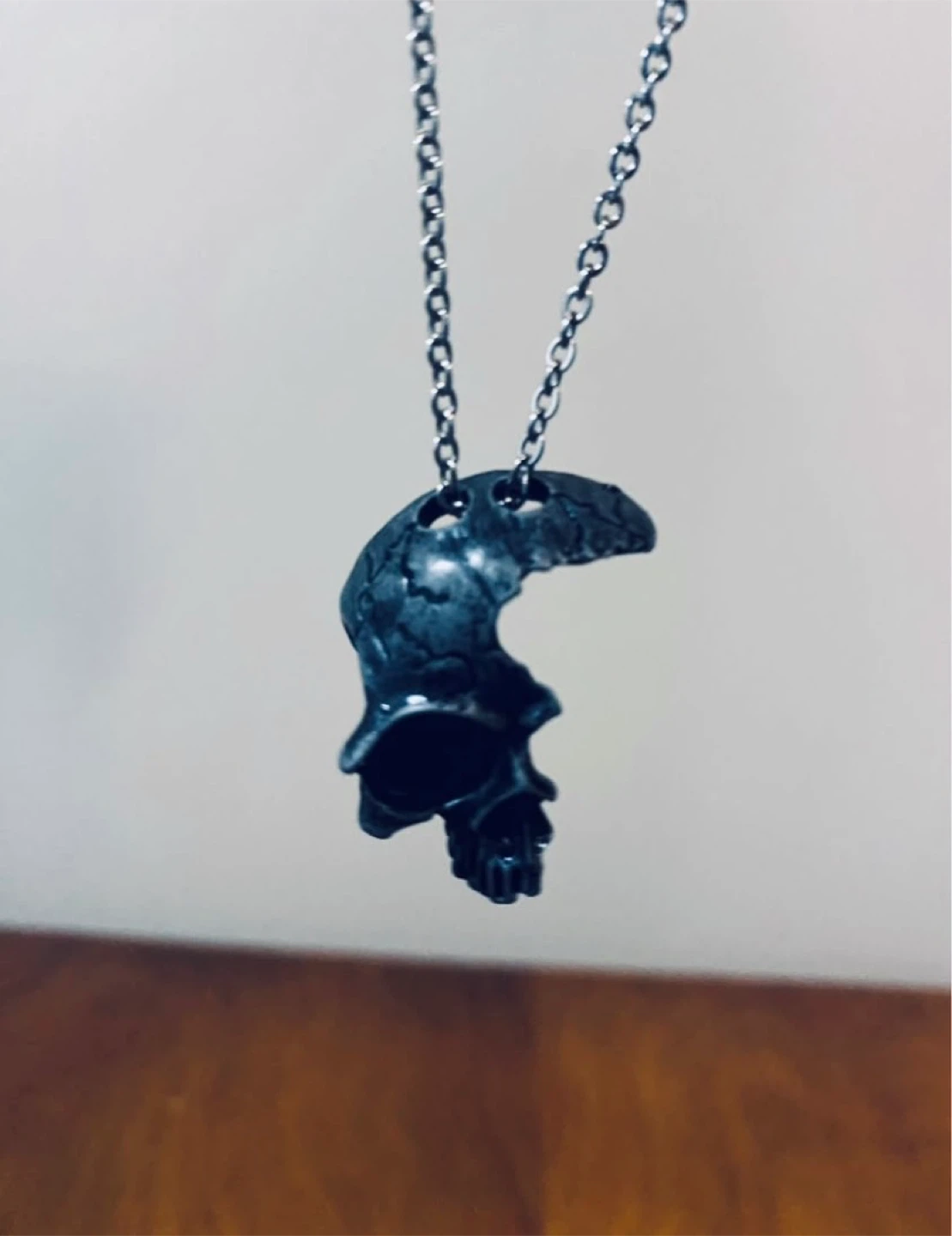 Gothic Half-Skull Pendant Necklace – Good Condition
