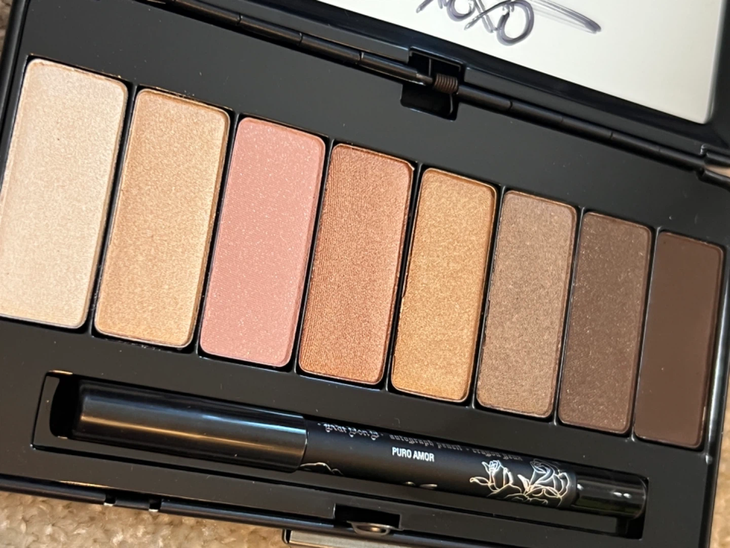 Kat Von D autographed eyeshadow palette - photo 2