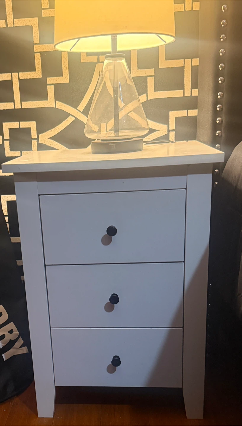 White 3-Drawer Nightstand
