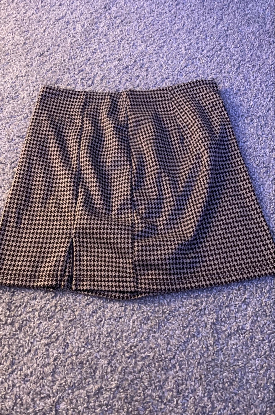 Medium length Skirt