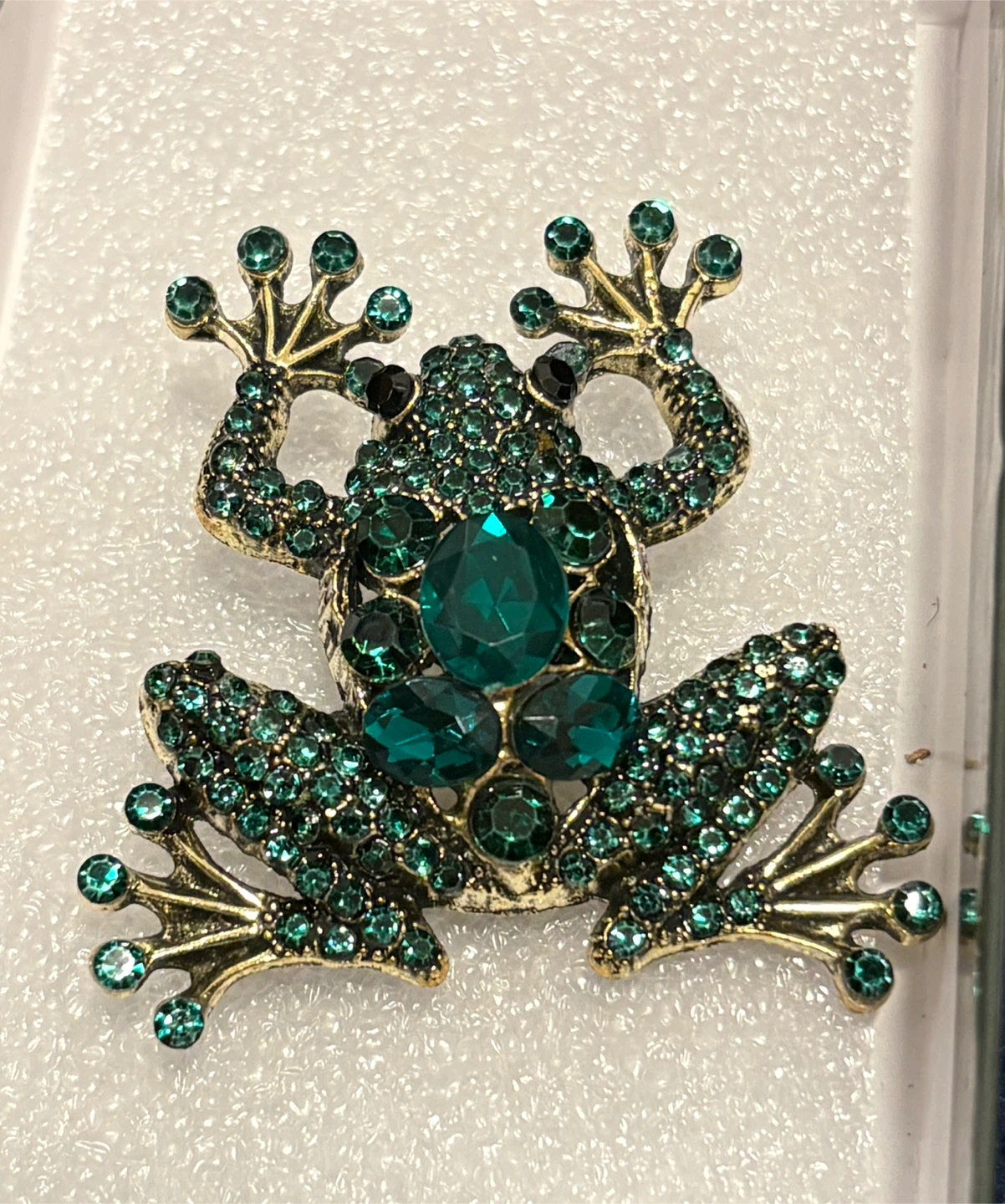 Sparkly Emerald Green Frog Brooch Pin!