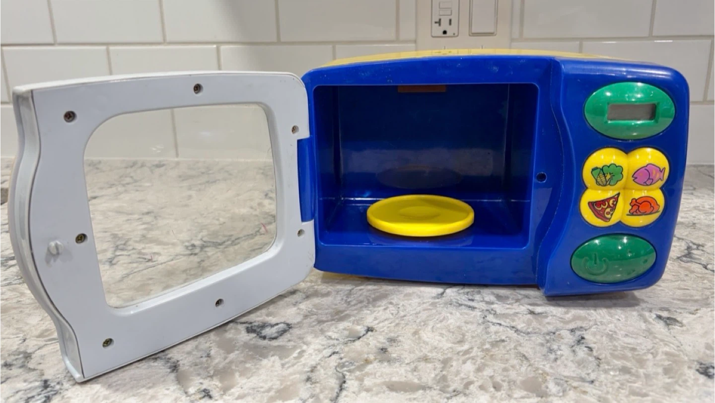 Kids Toy Microwave with Play Food Buttons - photo 2