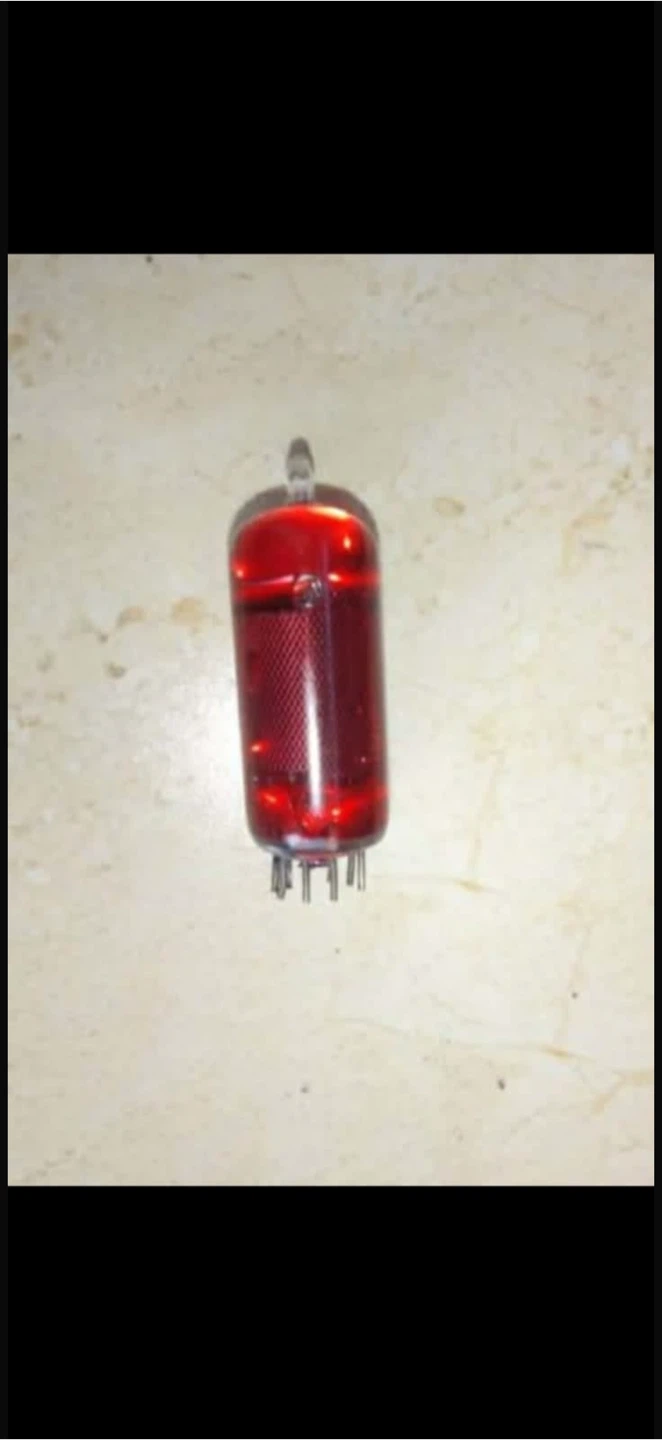 Im looking for this red tube on the radio vintage