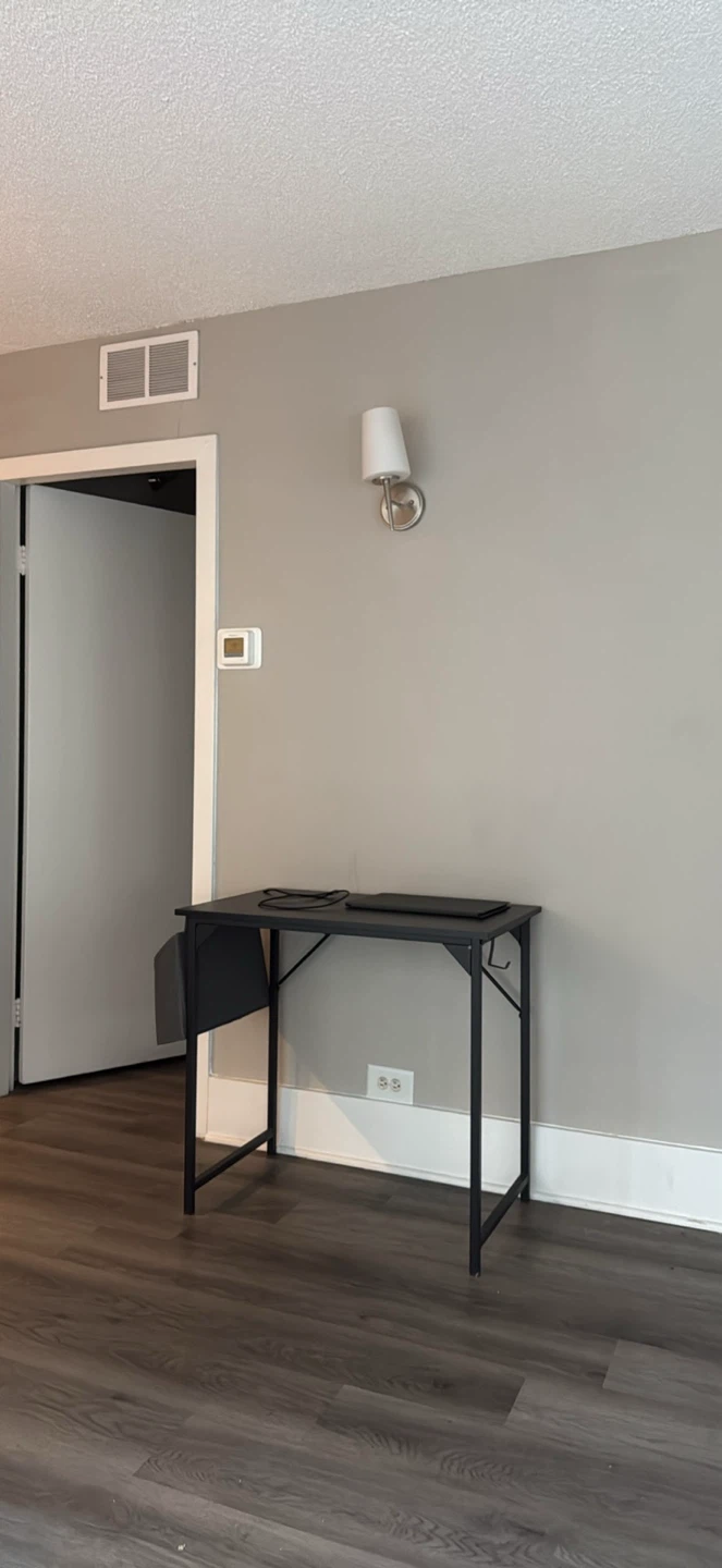 Black Metal Frame Desk - photo 2
