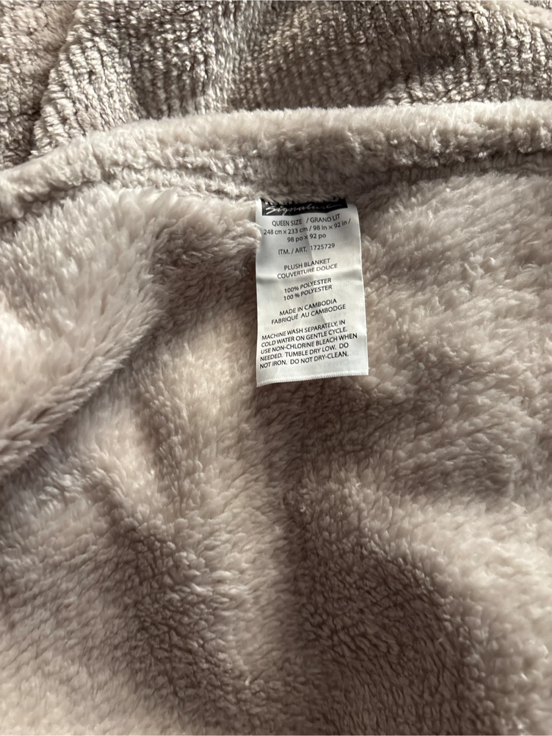 NWOT Queen Plush Blanket - Grey - photo 2