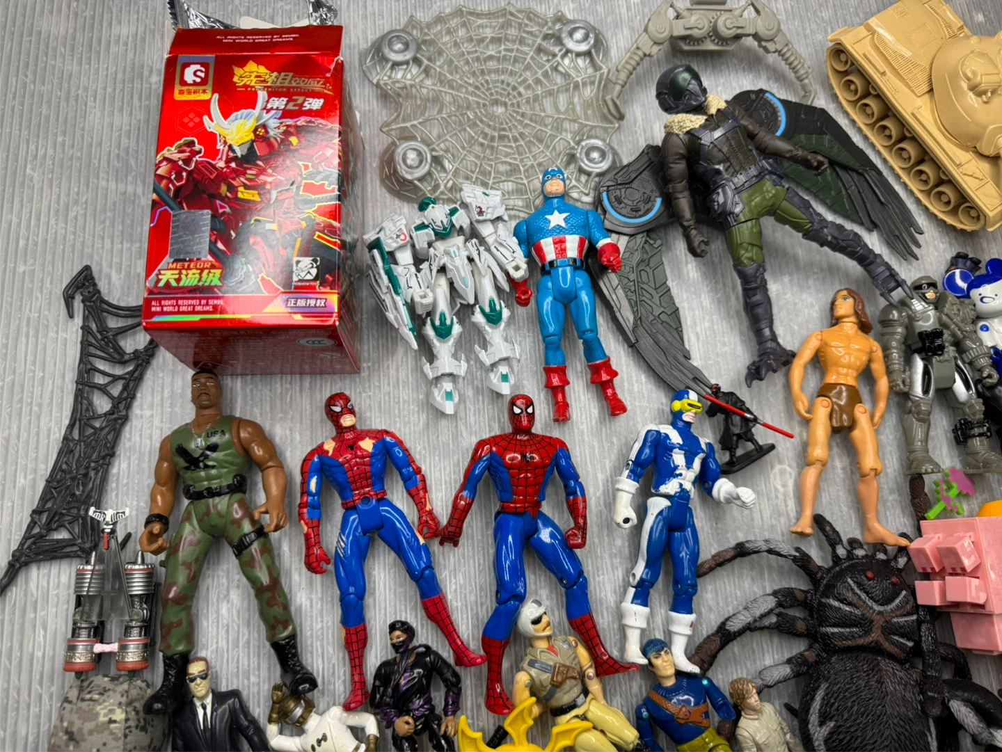 vintage ACTION FIGURE & PARTS LOT G.I. Joe Marvel TMNT Star Wars - photo 3