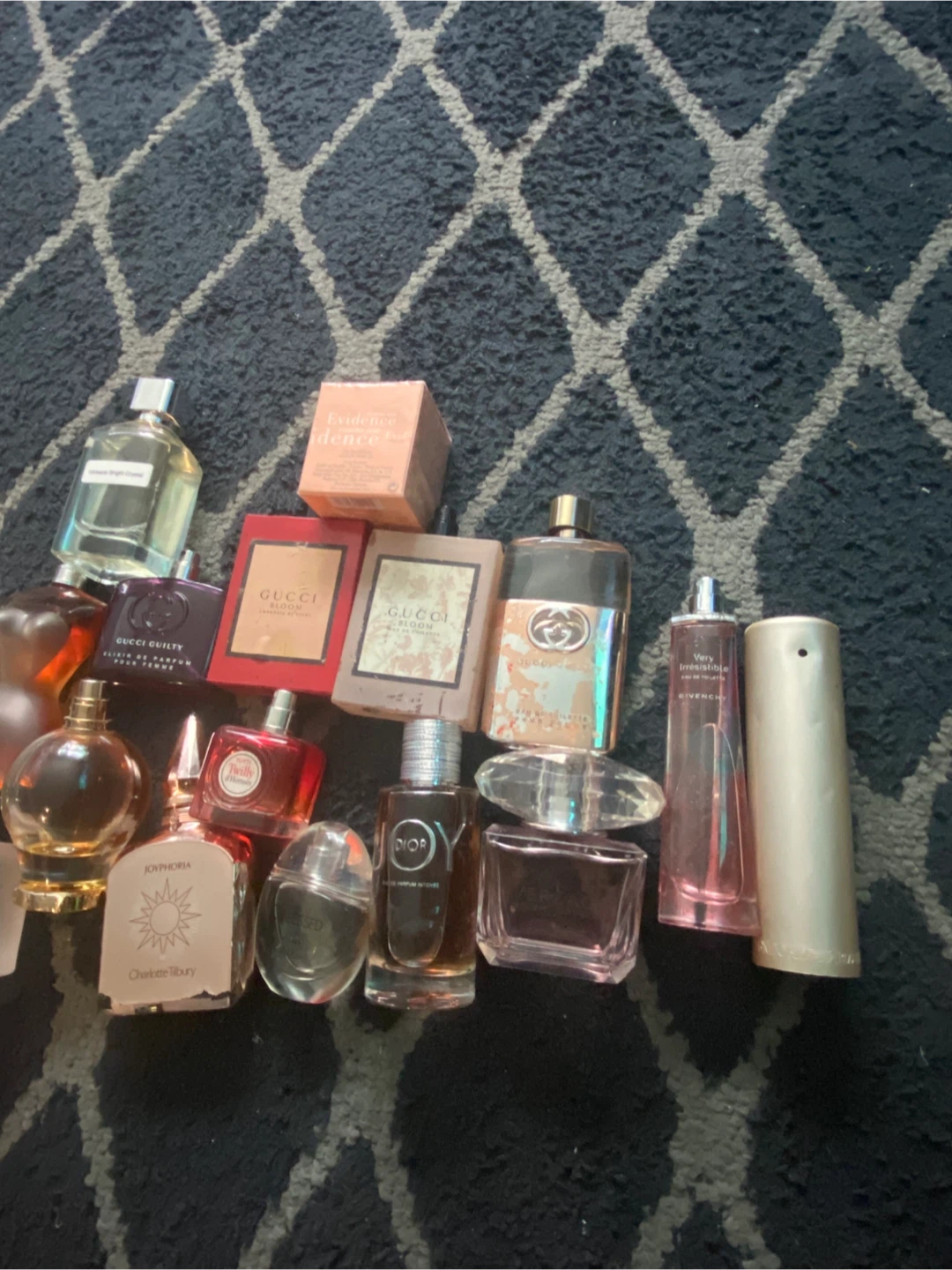 Women perfumes lot - photo 2