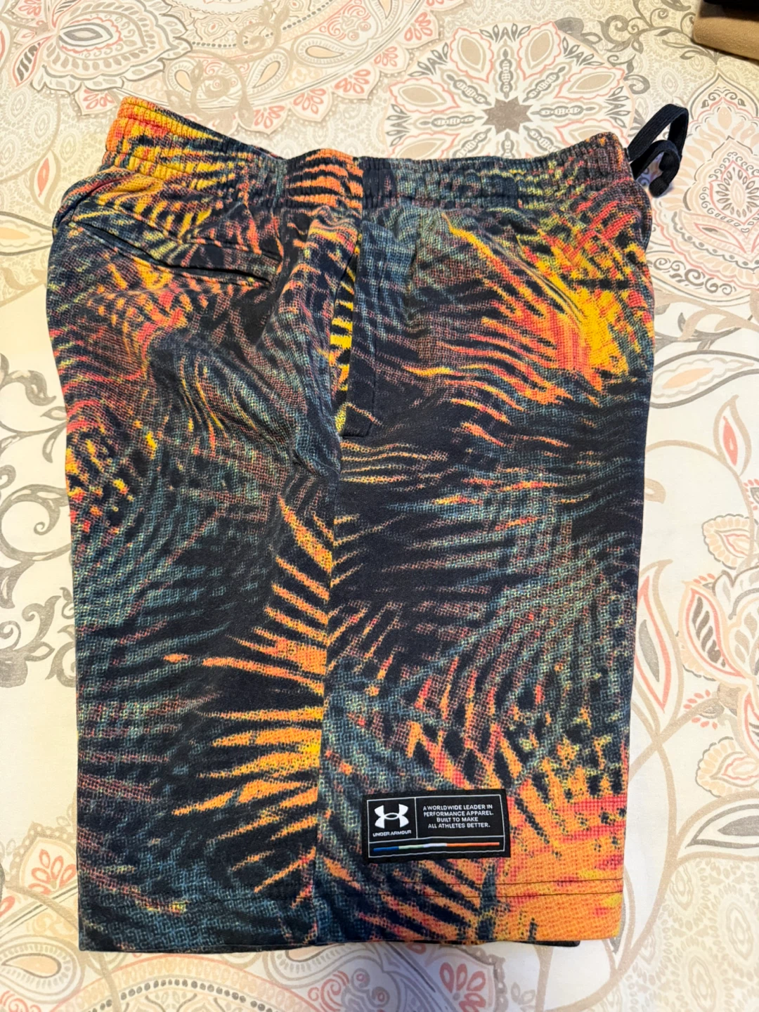 Men Under Armour Loose Fit Graphic Shorts - Size LG🏆 - photo 3