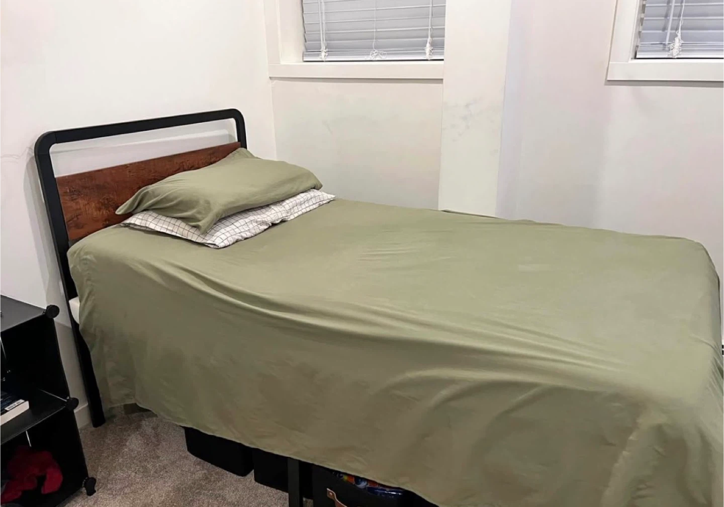 Twin bed frame *FREE DELIVERY