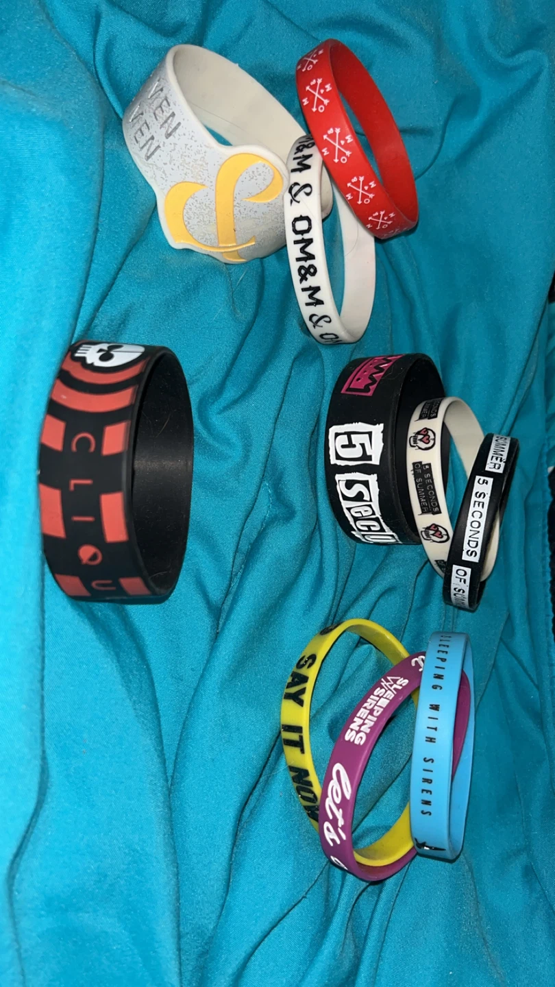 Hot topic wristbands 🏆