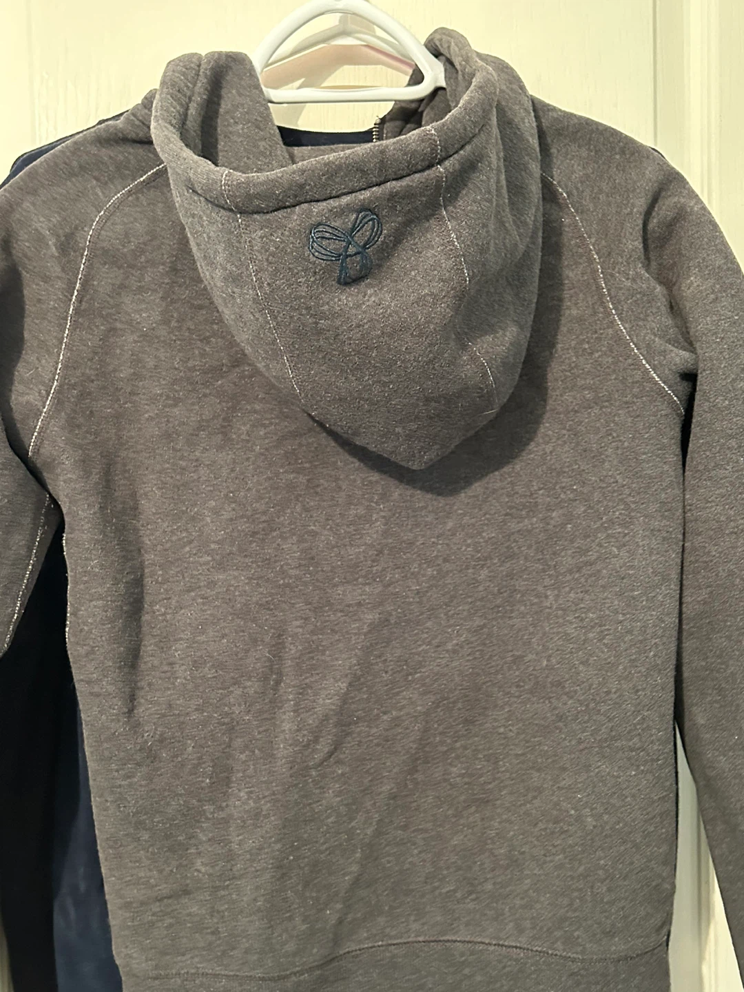TNA grey sweater small 🏆 - photo 4