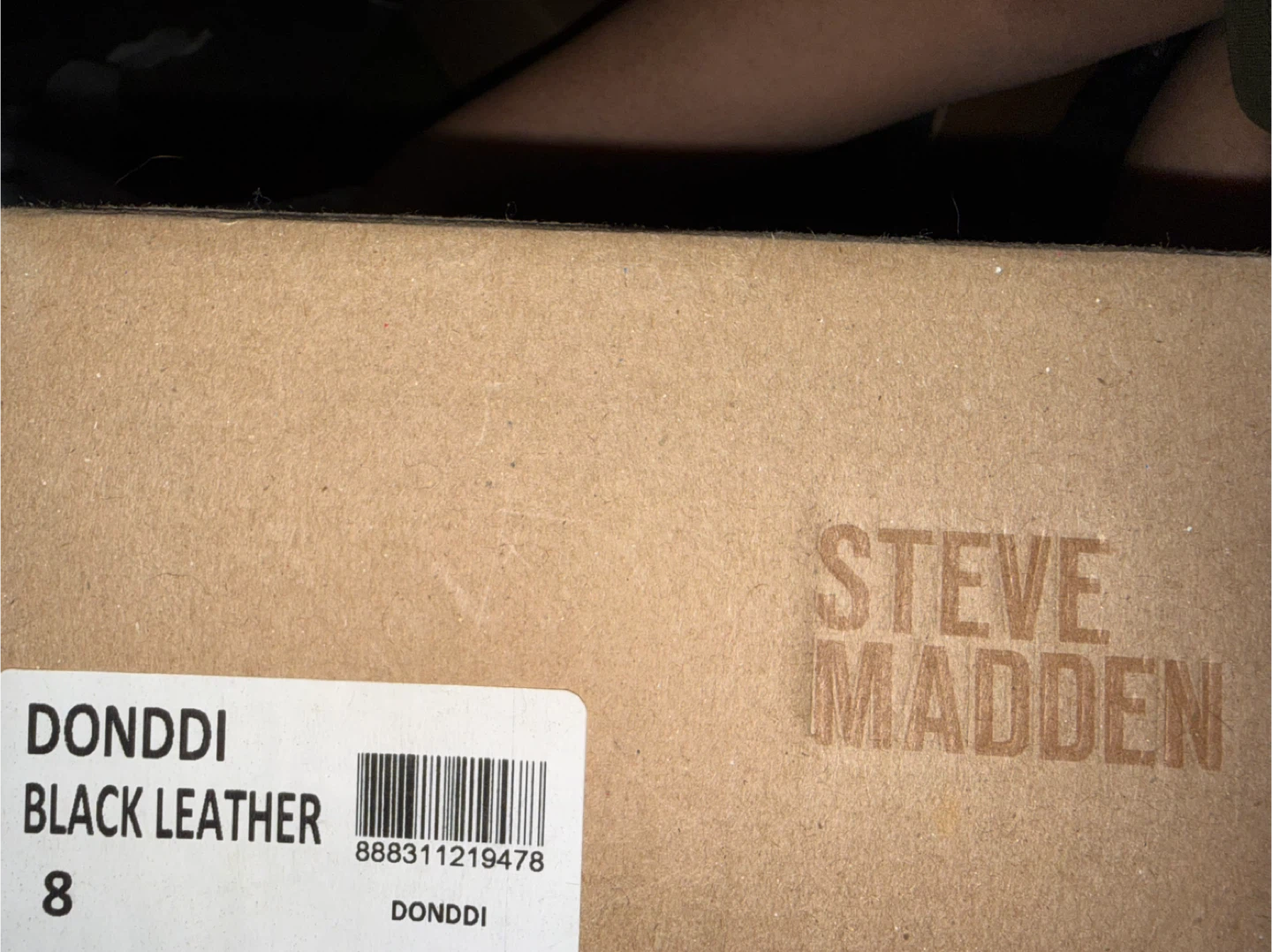 Steve Madden Donddi Black Leather Sandals - Size 8 - photo 3