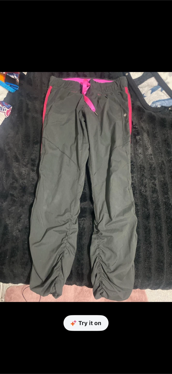Lululemon Black Pink Trim Ruched Track Pants - photo 2