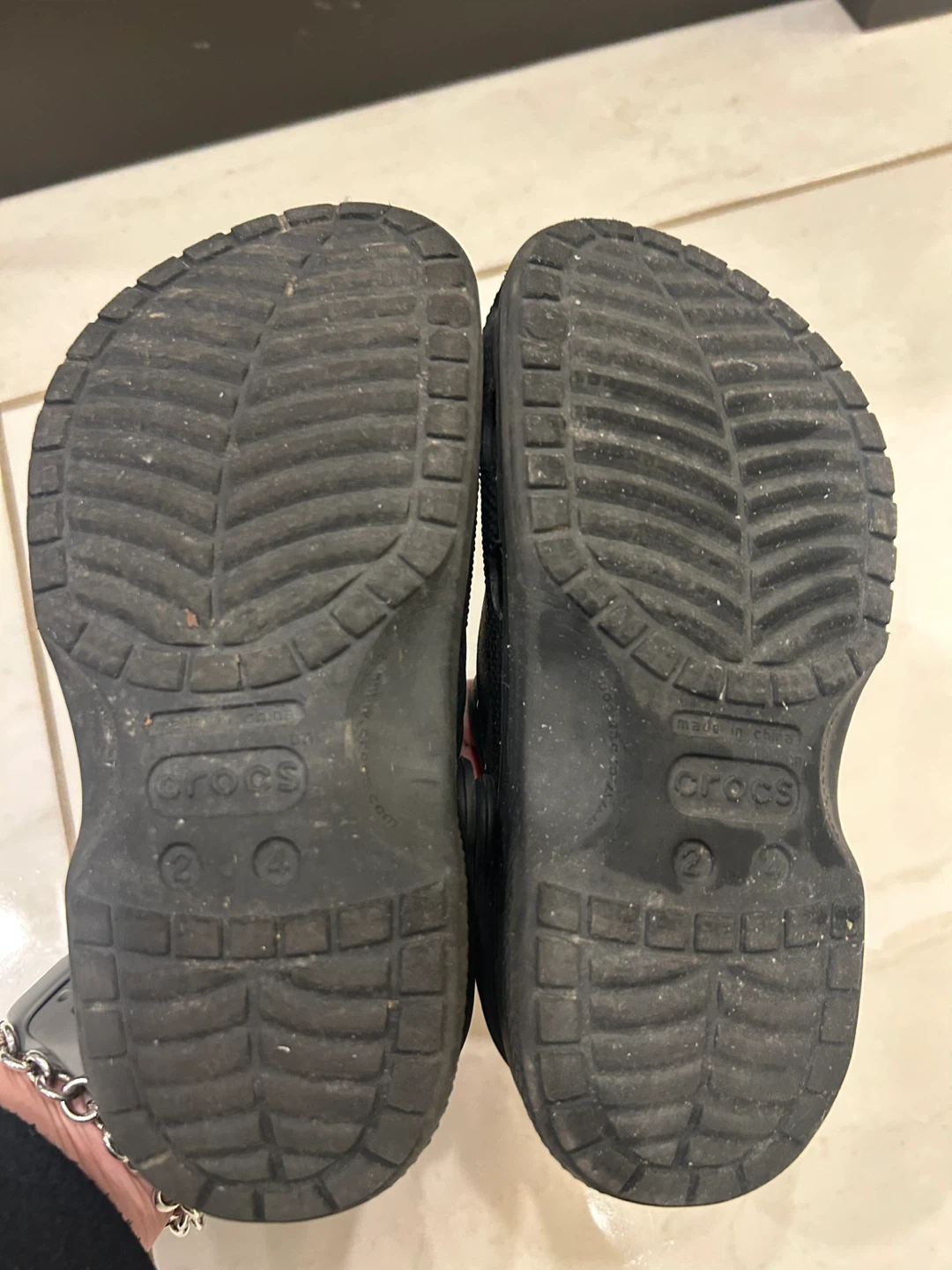Black Crocs Clogs Size 2 - photo 3