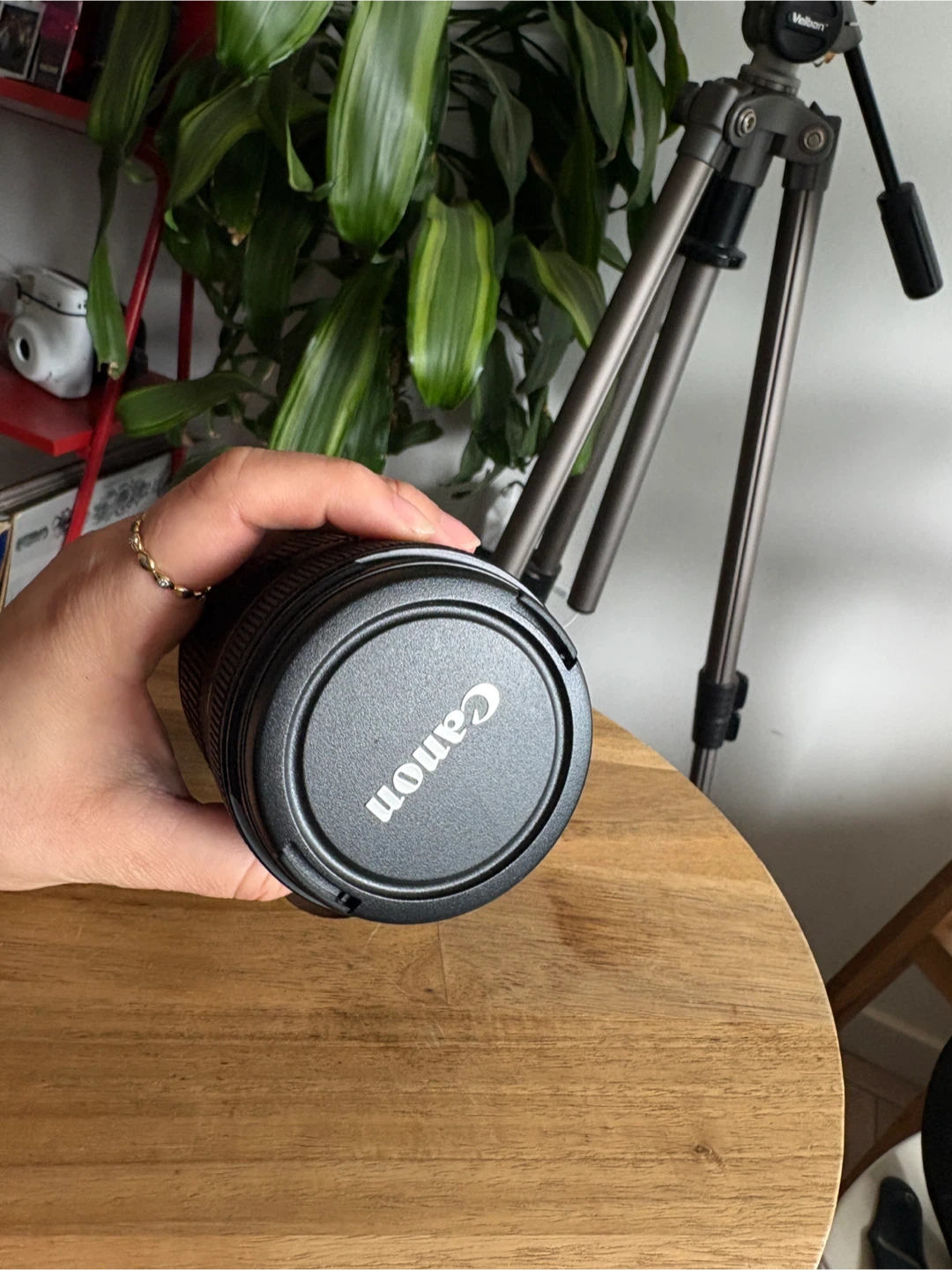 Canon EF-S 18-135mm f/3.5-5.6 IS Zoom Lens - photo 2