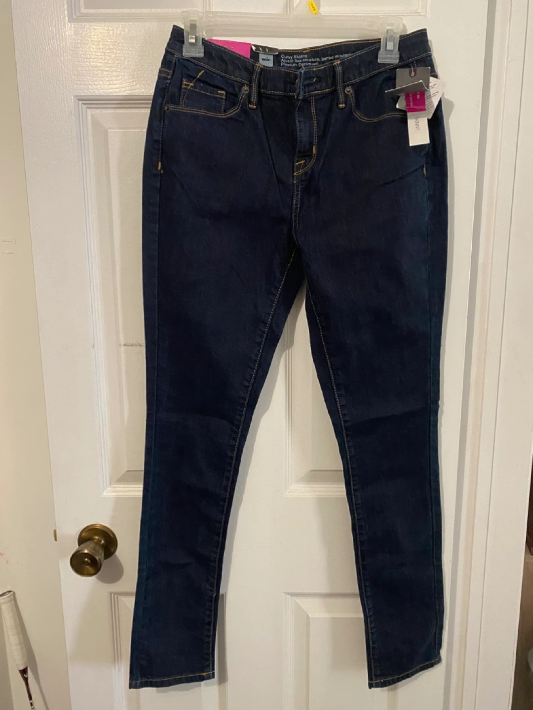 Women’s dark wash new with tags jeans size 2s/c. 29.5 inseam