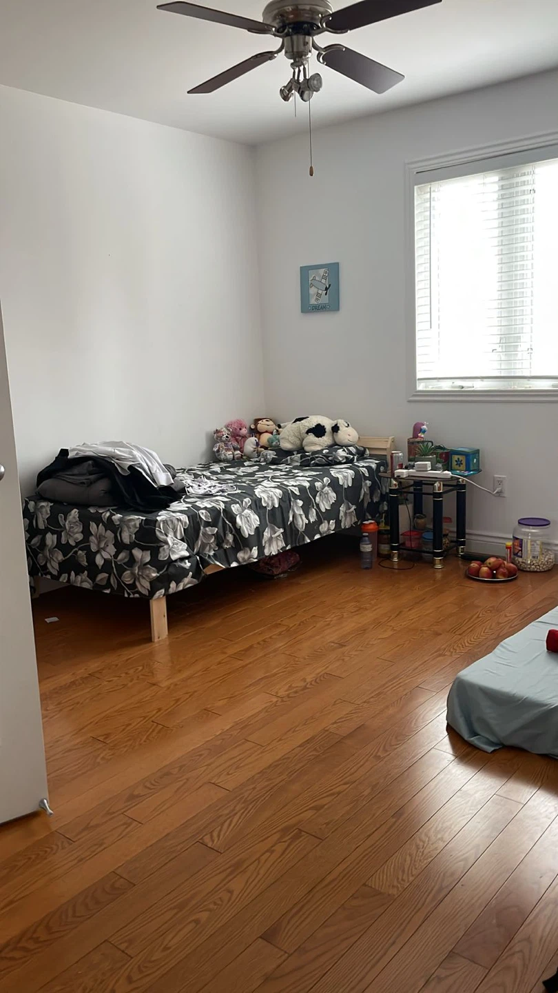 Private or shared Room near Kennedy station