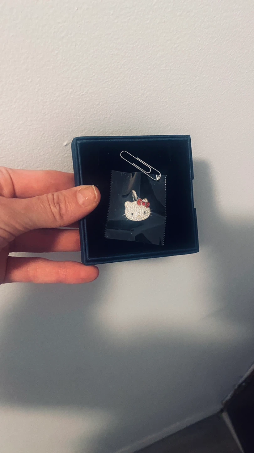 Saniro Hello Kitty pendant - photo 2