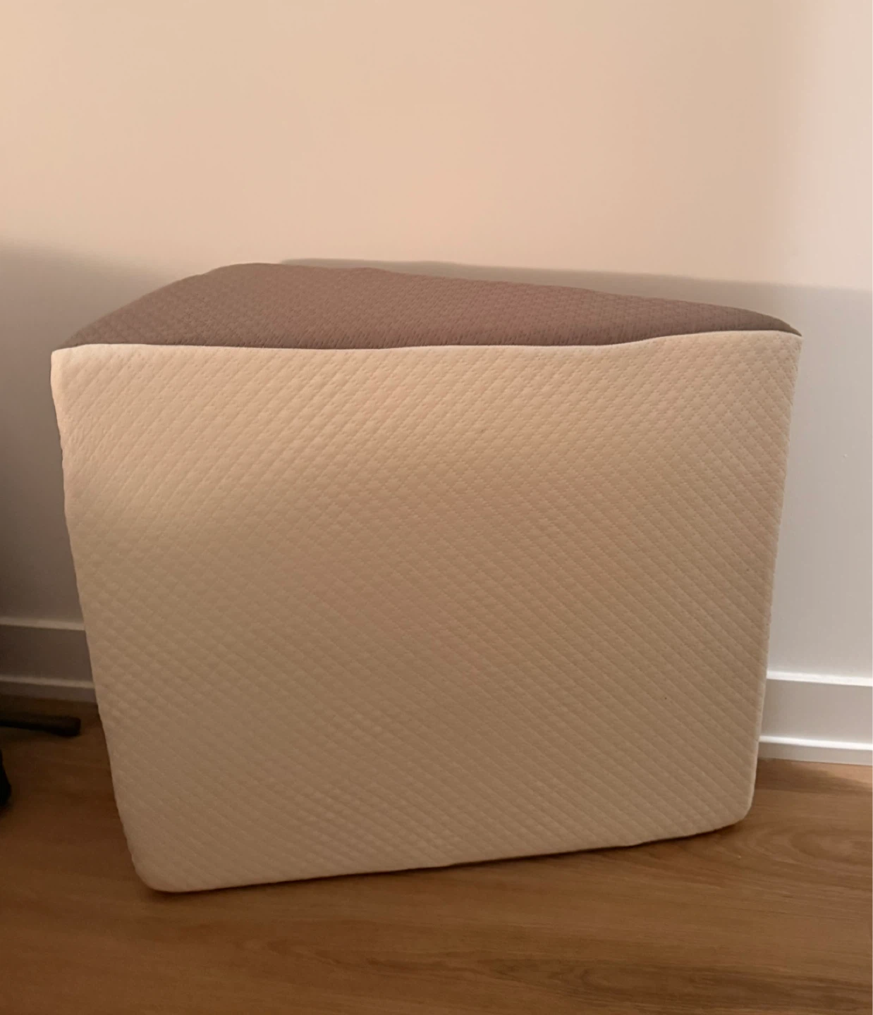 Wedge Pillow - photo 3