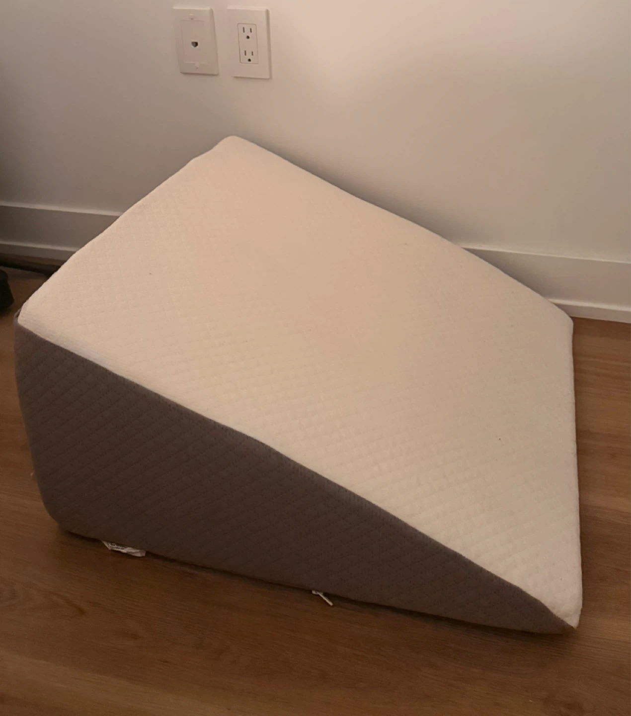 Wedge Pillow - photo 4
