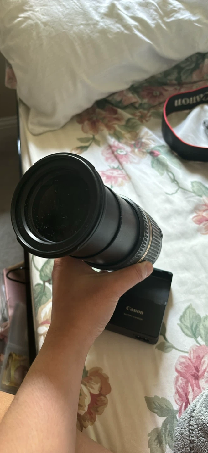 Canon EOS Rebel T2 iDSLR Camera with Lens and Charger - photo 4