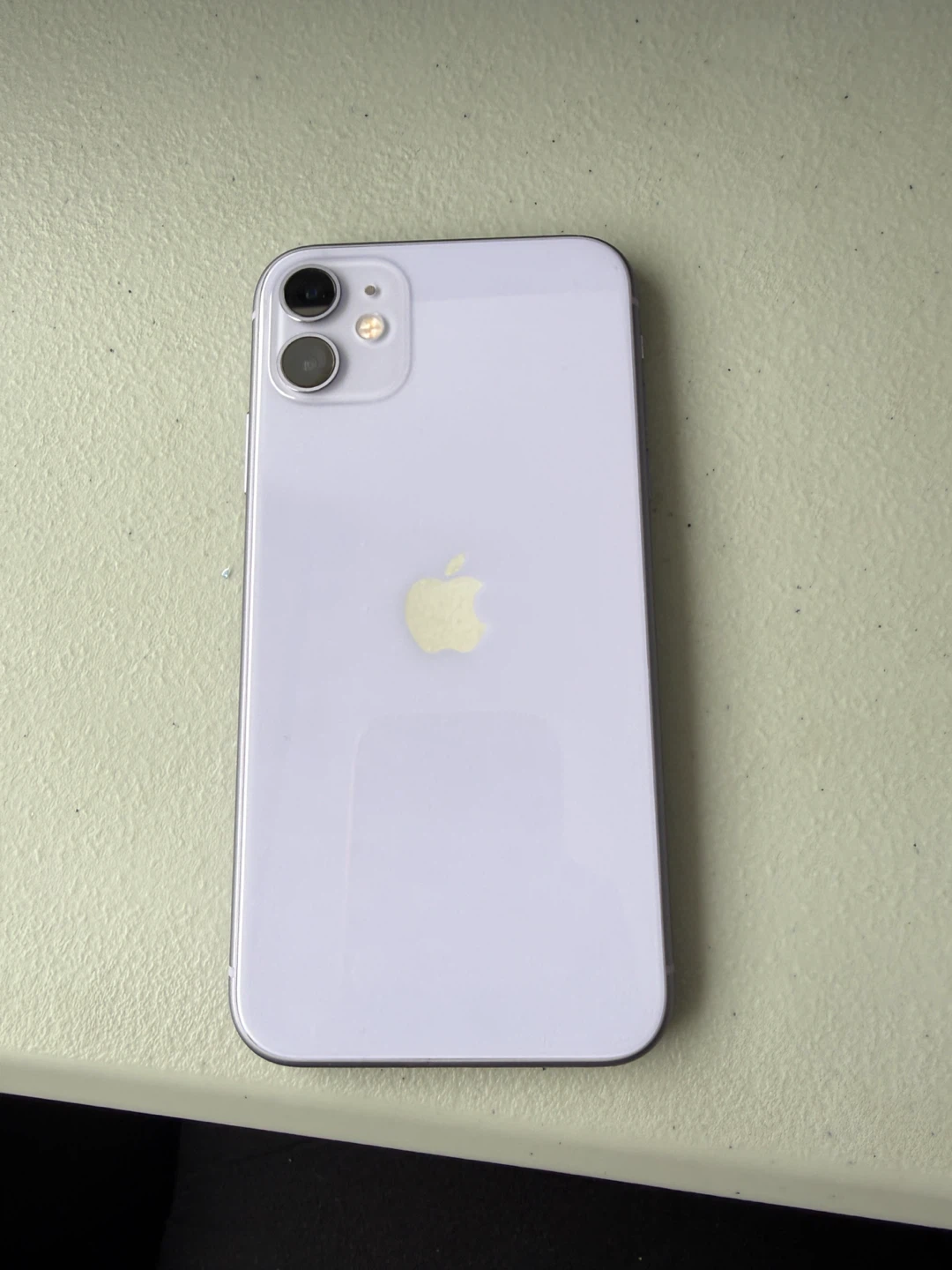 Apple iPhone 11 - 64 GB