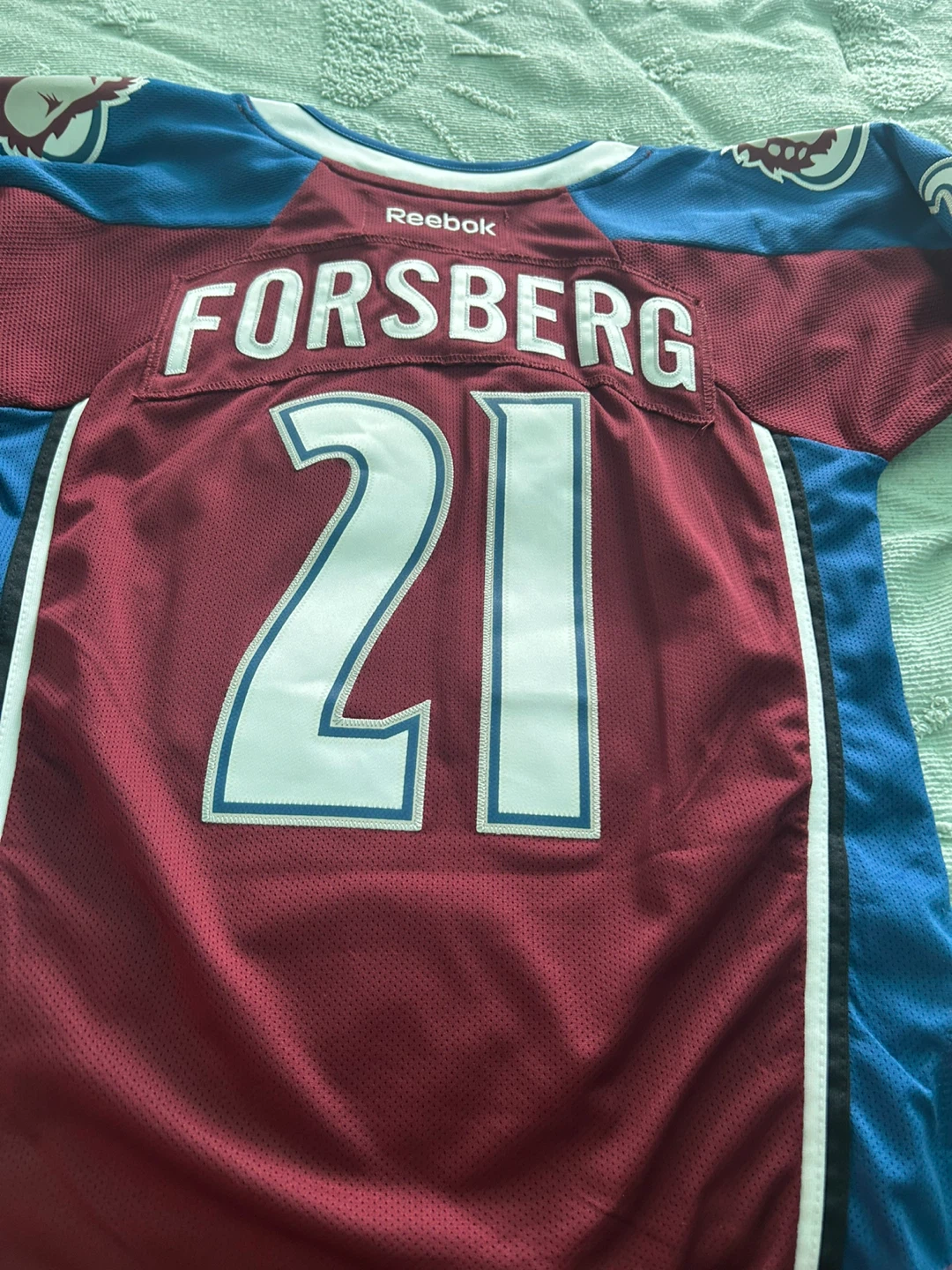 Youth S/M hockey jerseys