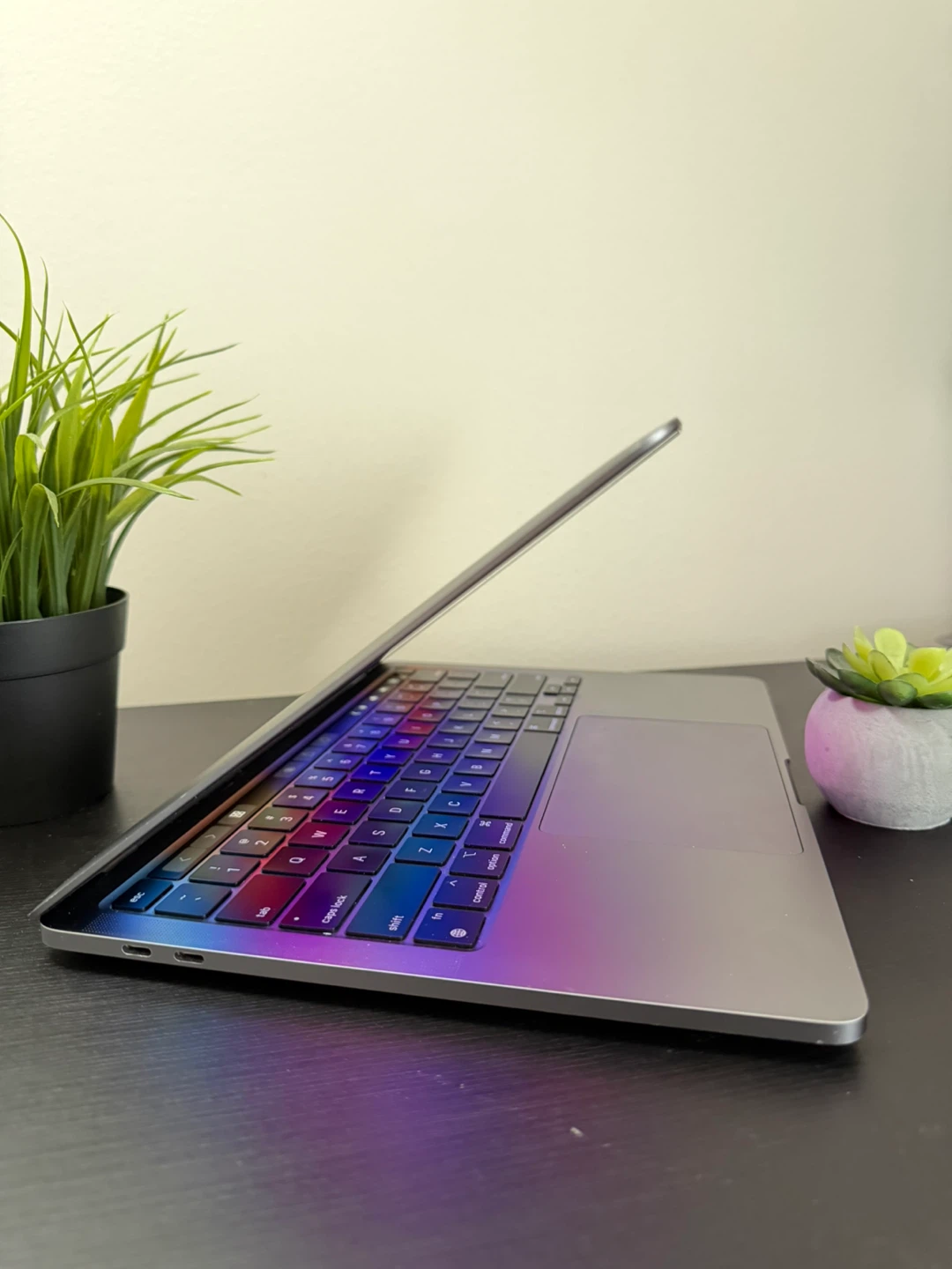 Macbook Pro M2 2022 13.3” | Karrot