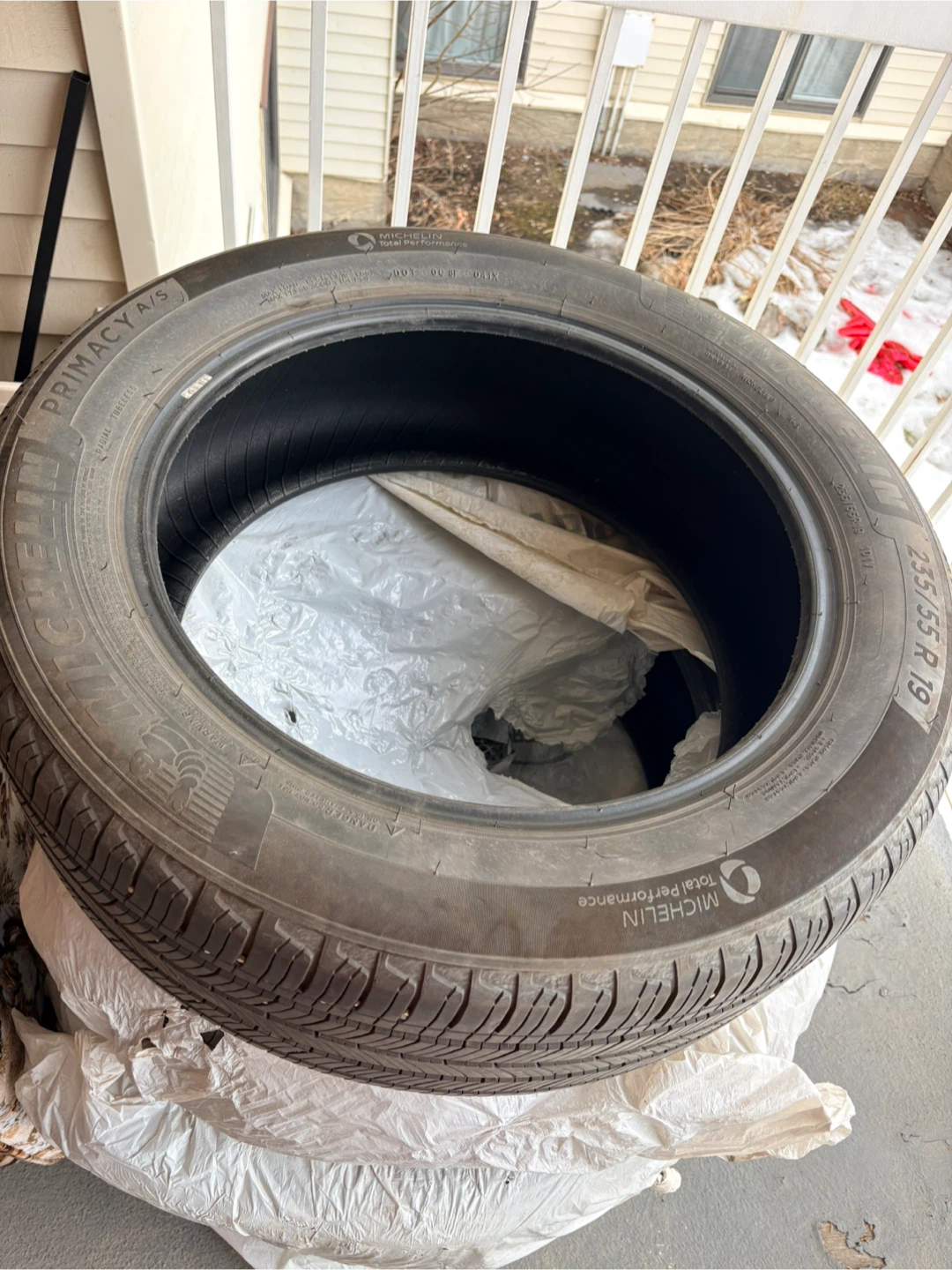 Michelin Primacy A/S Tires - 235/55R19 - photo 3