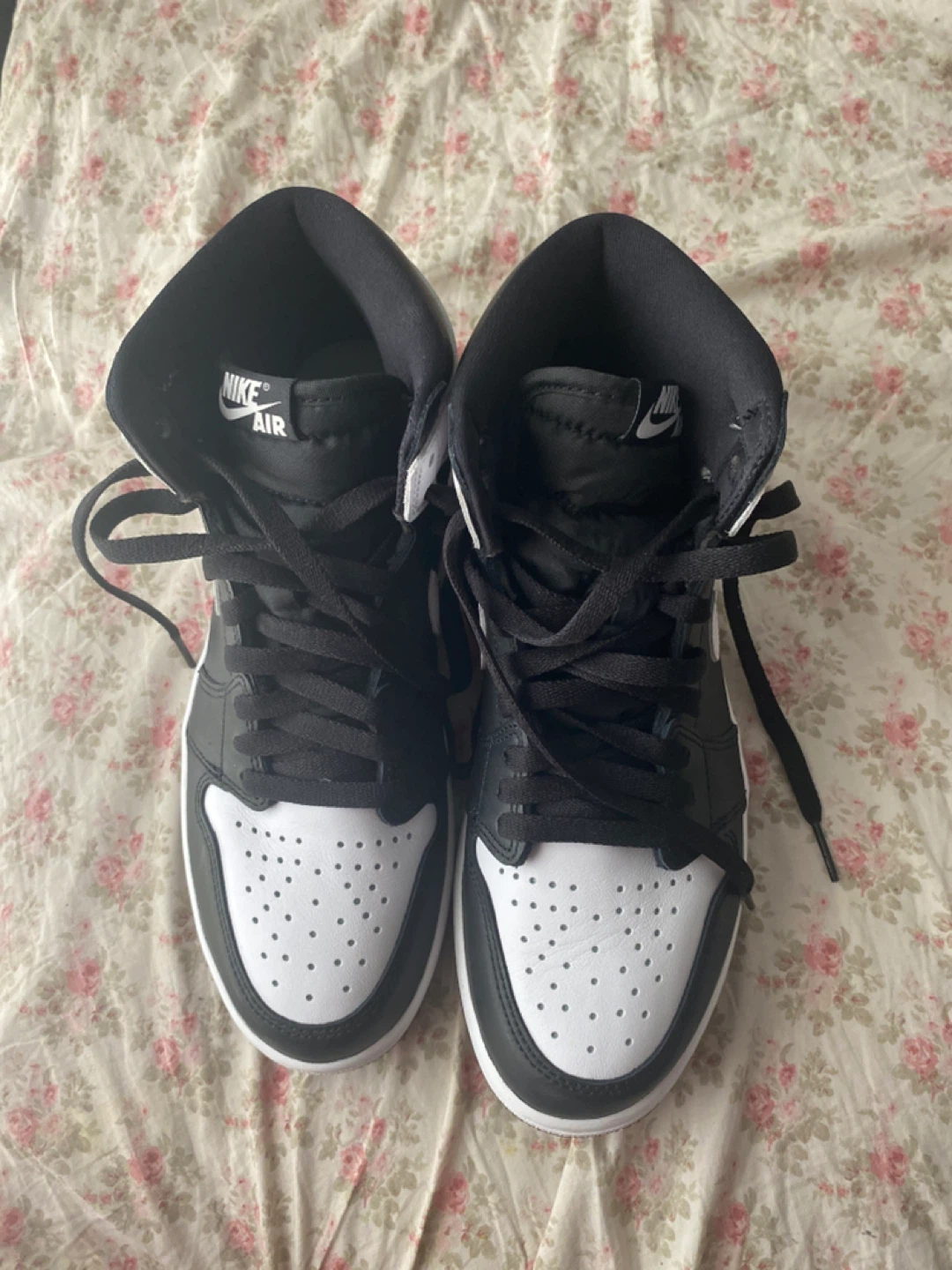 Nike Air Jordan 1 Retro High OG Shoes