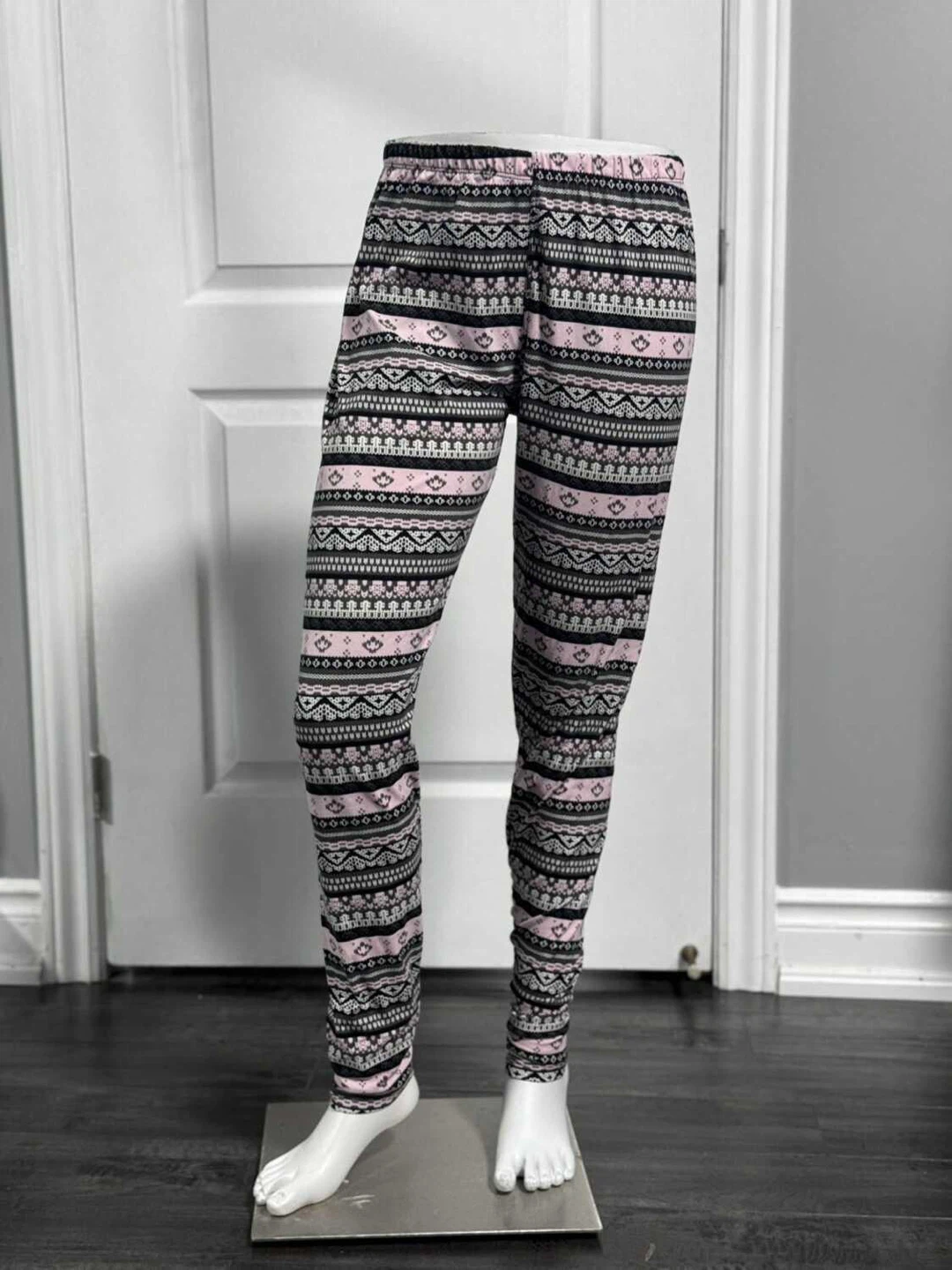 Women Patterned Leggings (Medium/Large) - photo 3