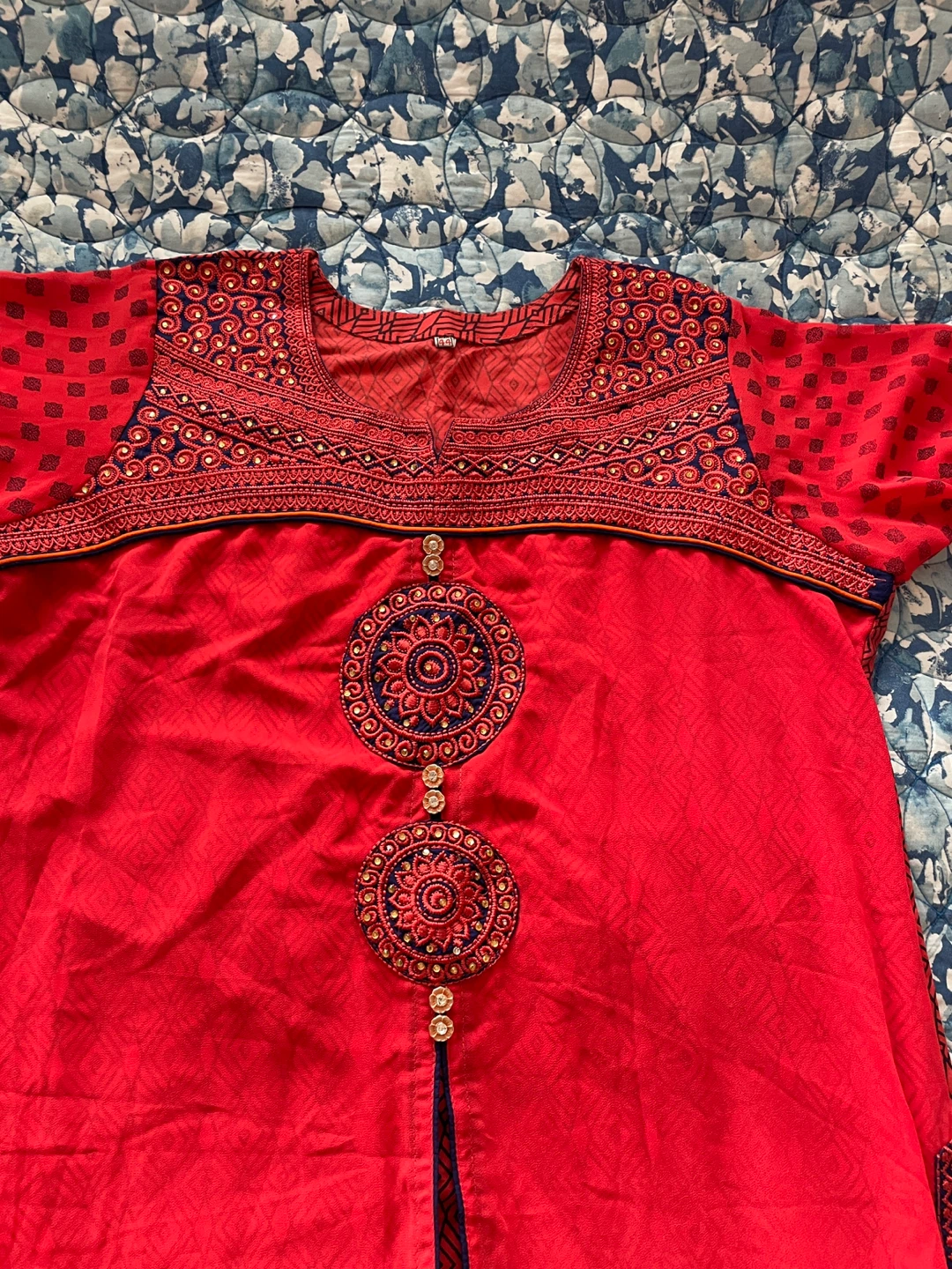 Red Embroidered Kurti with Dupatta - photo 3